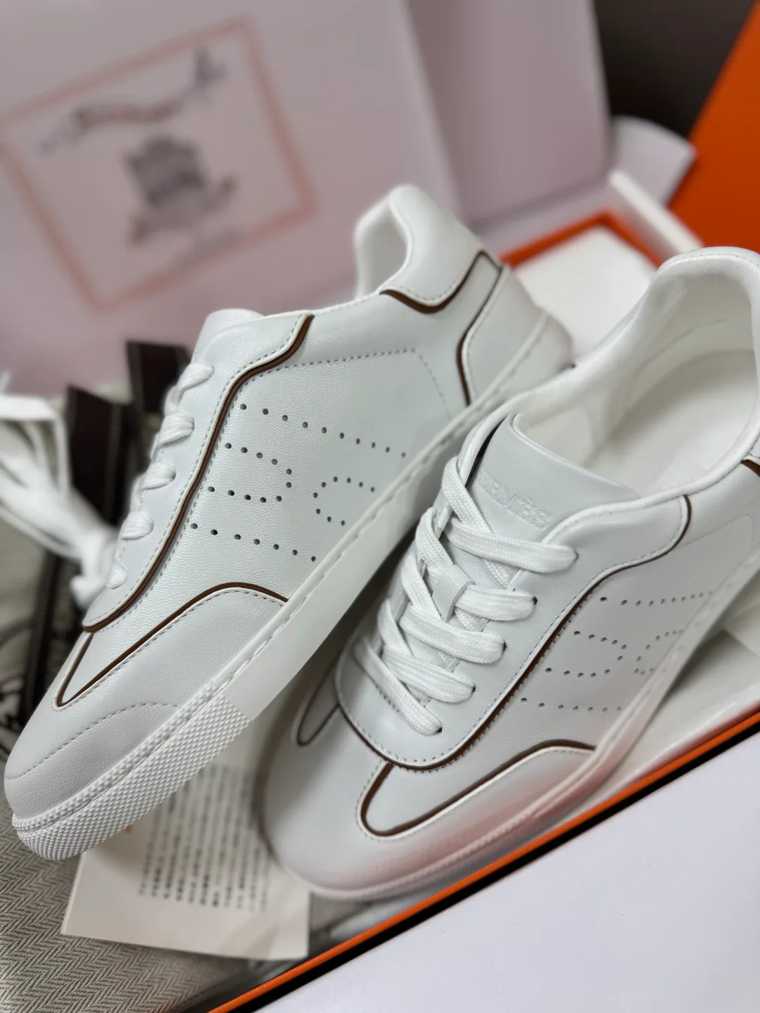 Кроссовки Женские Hermes 10495280