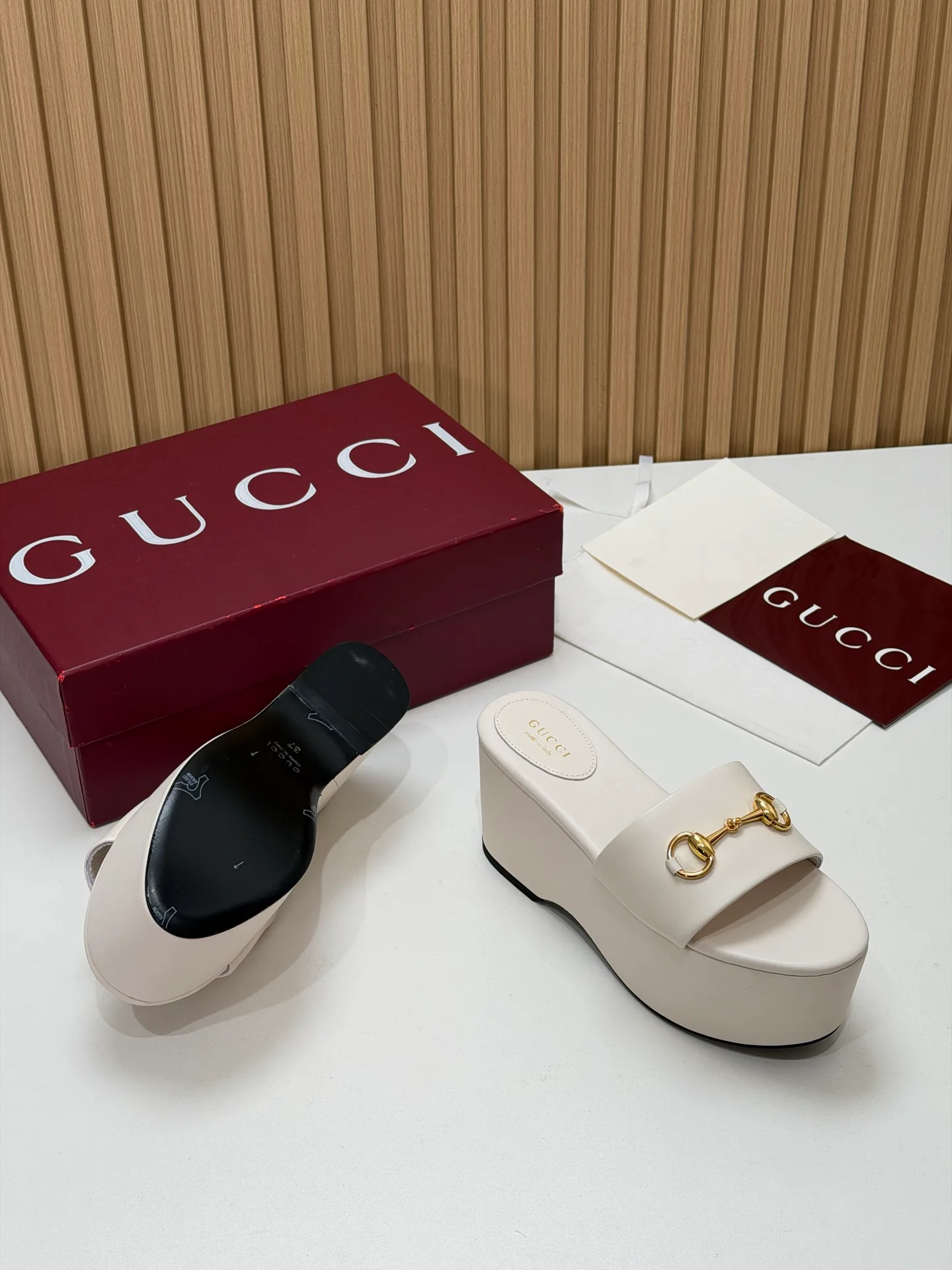 Босоножки Женские Gucci 17631678