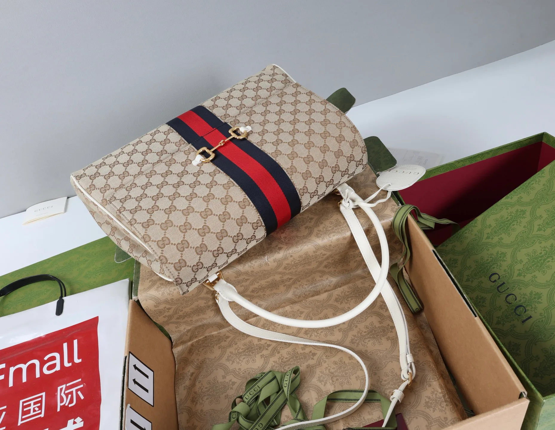Классические Сумки Женские Gucci 18250578