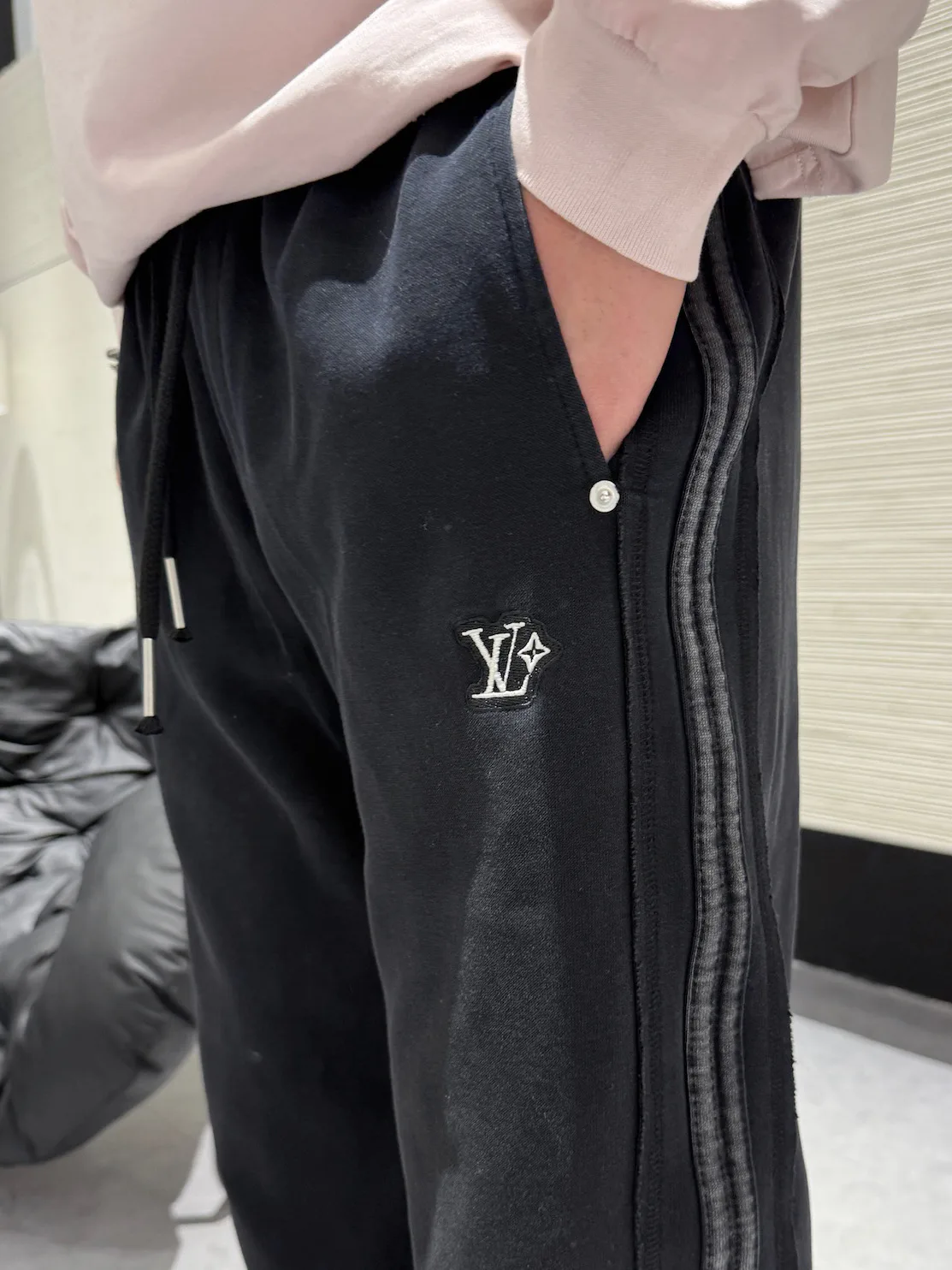 Брюки Мужские Louis Vuitton 1331835