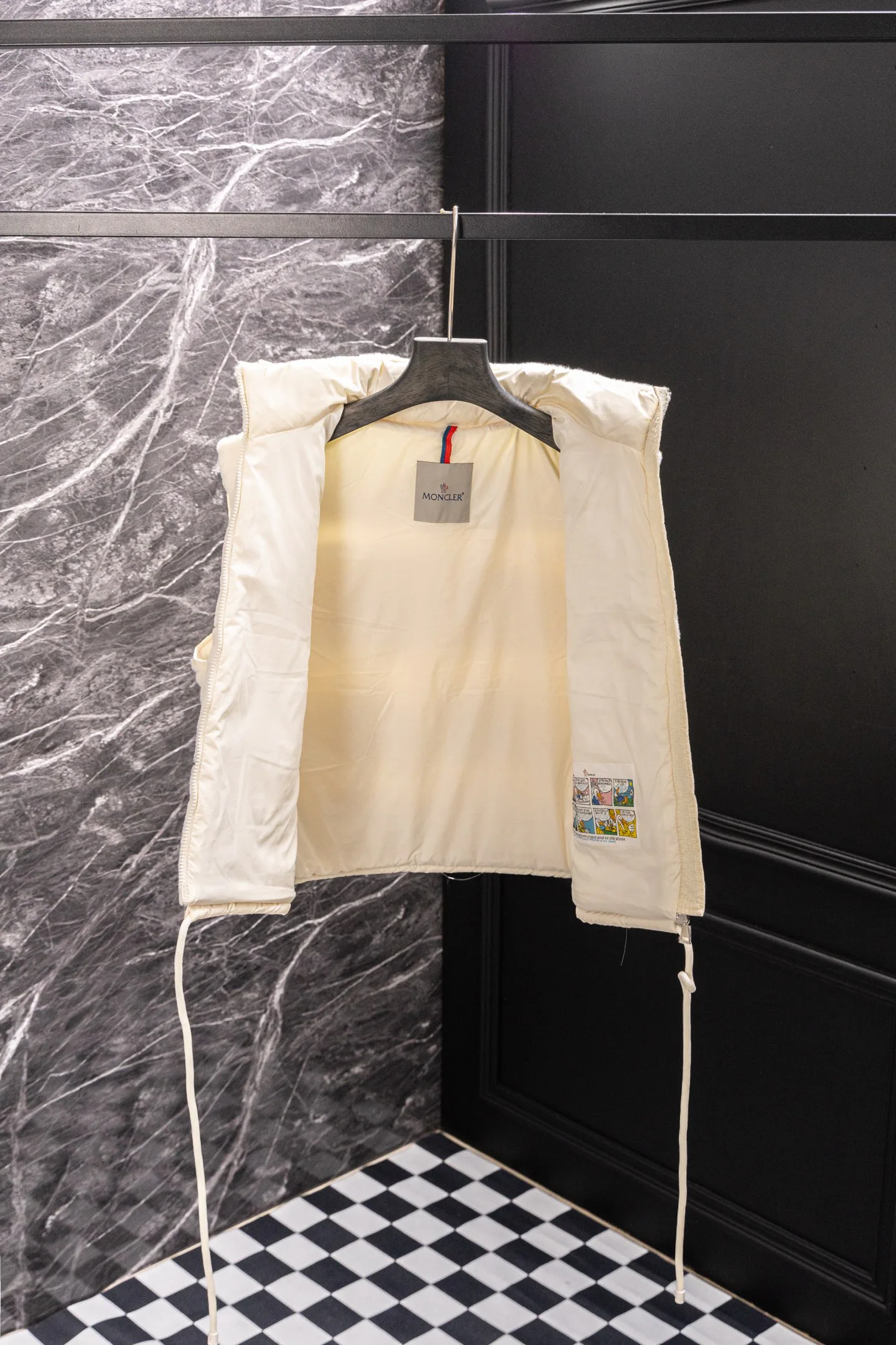 Жилеты Женские Moncler 18507218