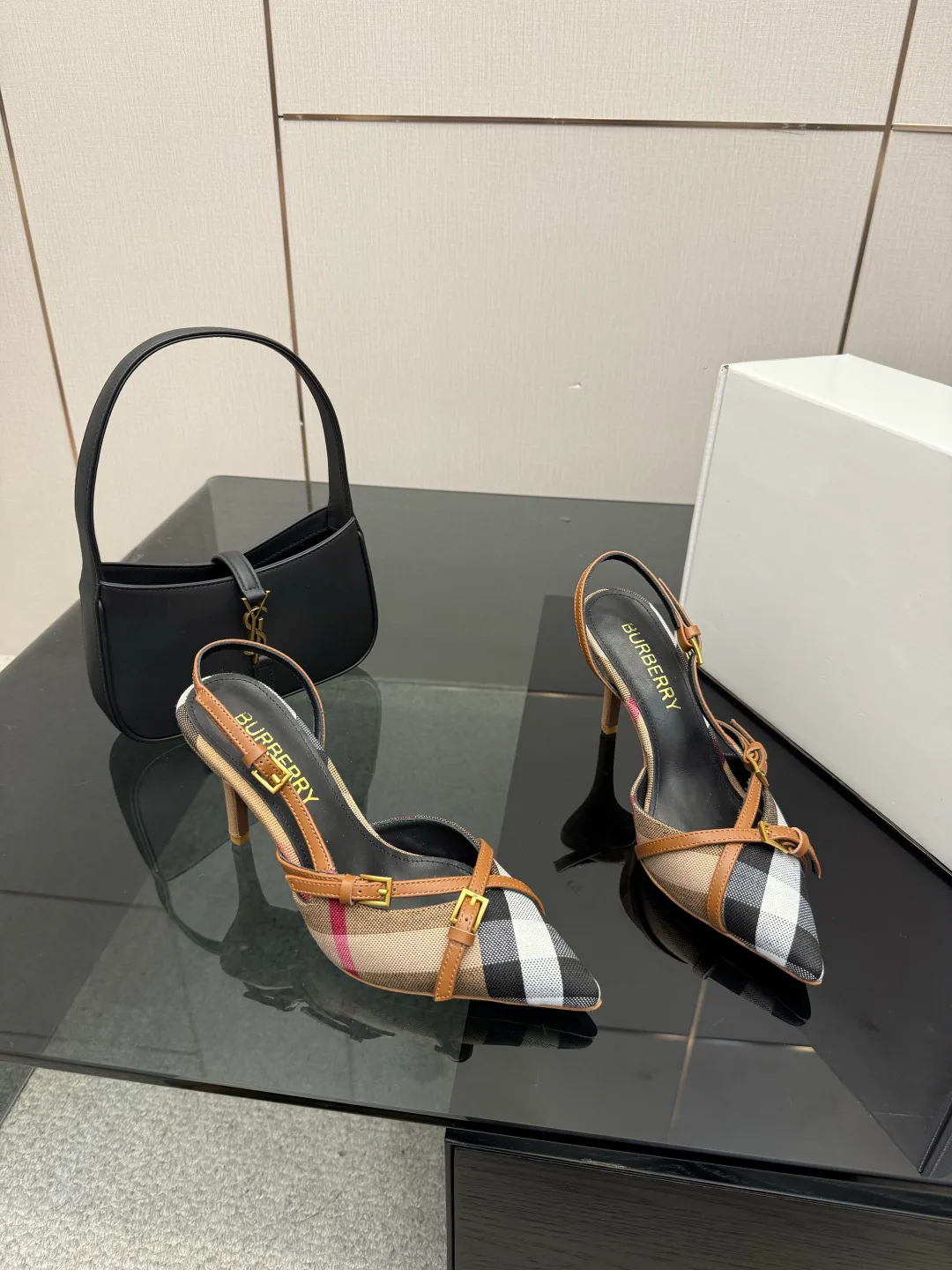 Туфли Женские Burberry 11336462