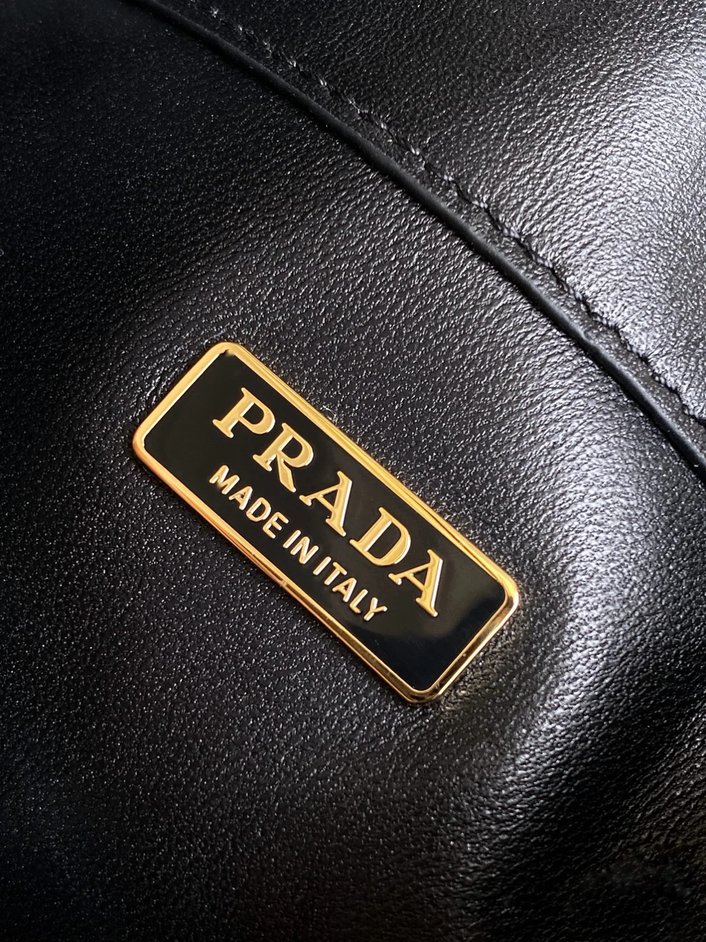 Классические Сумки Женские Prada 13368498