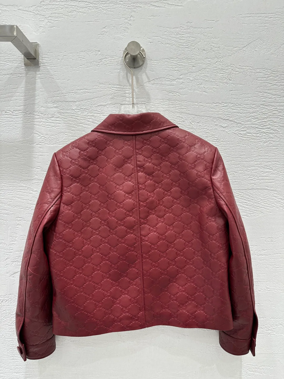 Кожаные Куртки И Дублёнки Женские Gucci 10207253