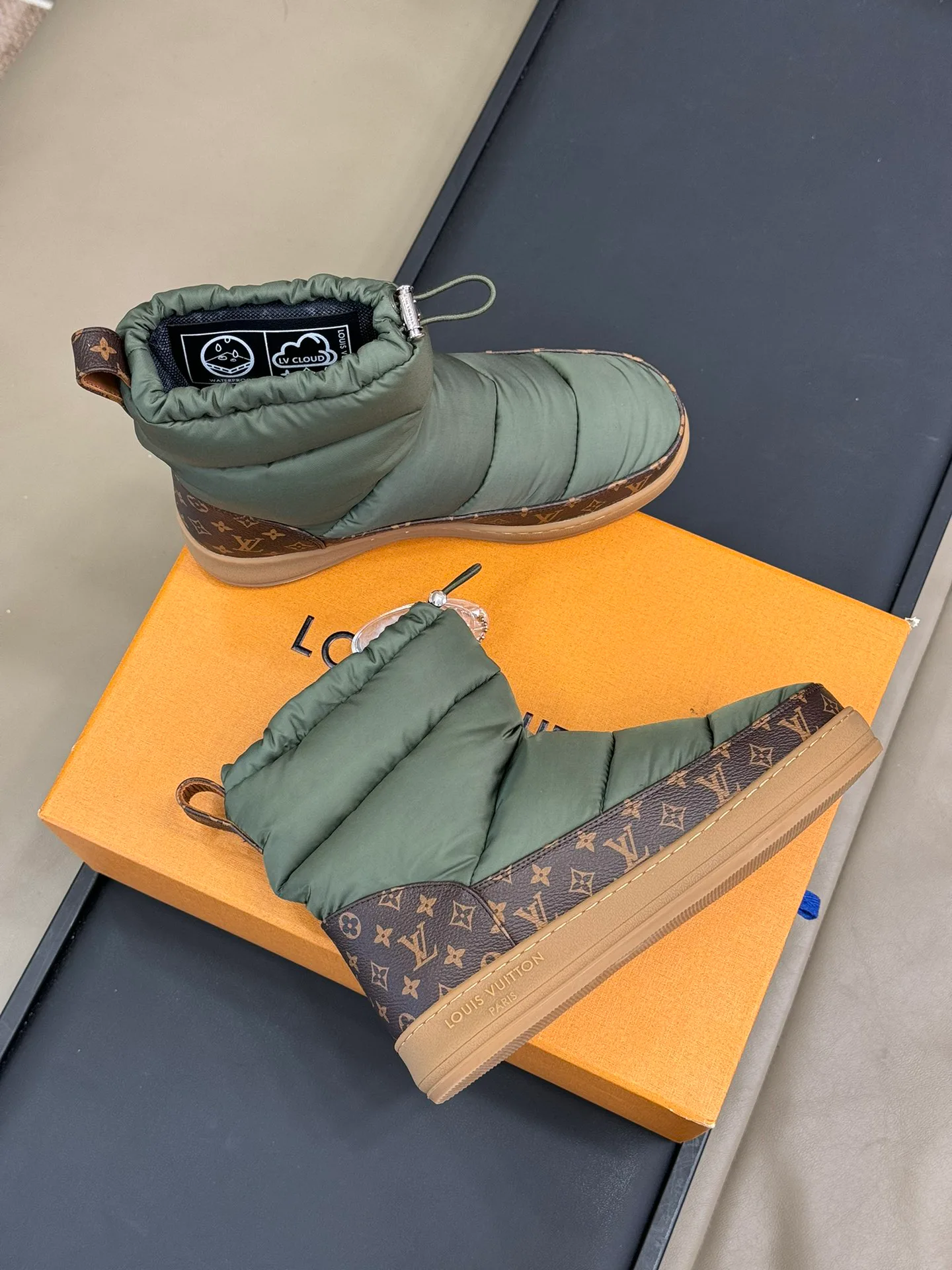Угги Женские Louis Vuitton 18670228