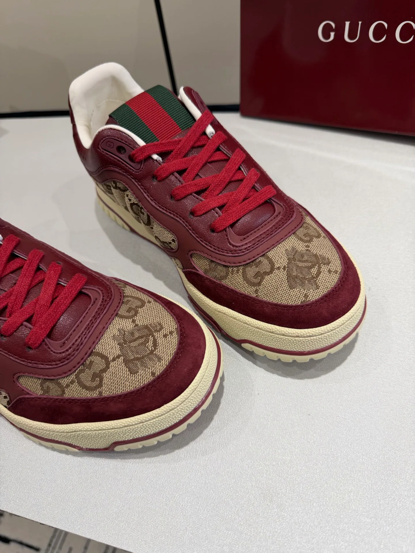 Кроссовки Женские Gucci 13570901