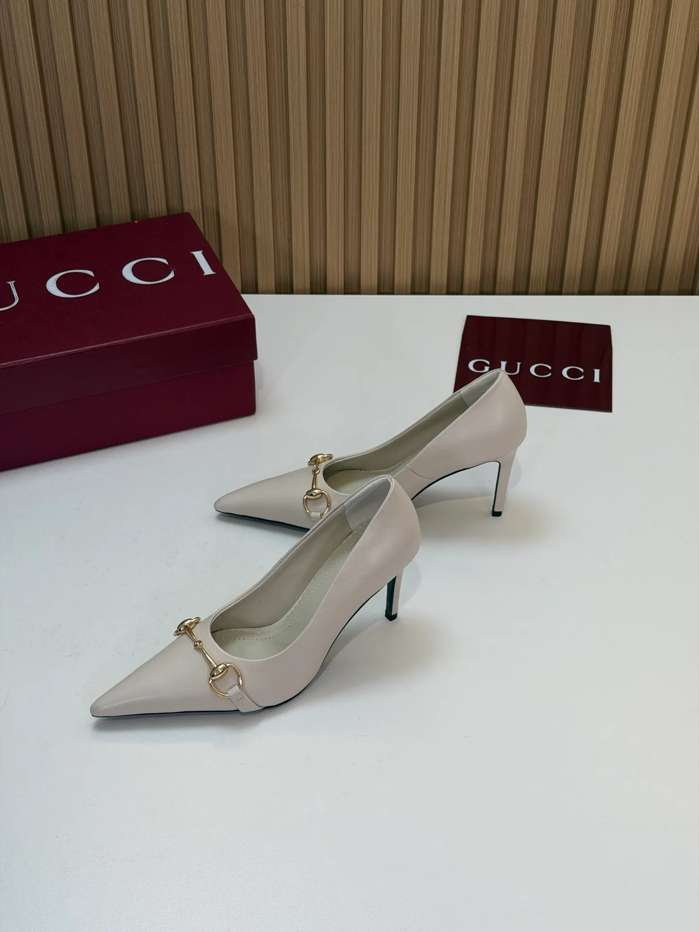 Туфли Женские Gucci 18396292
