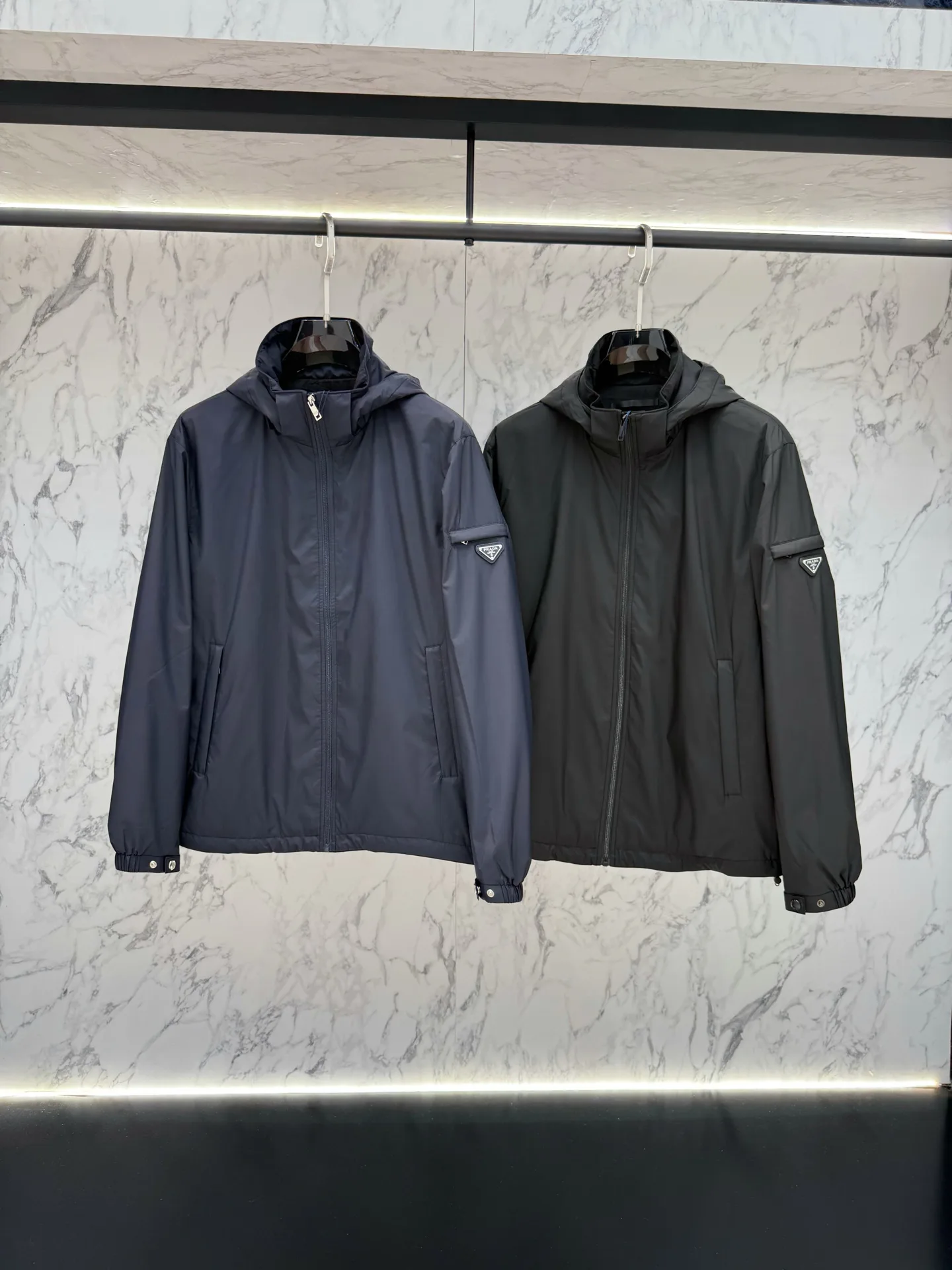 Куртки И Пуховики Женские Prada 17944117