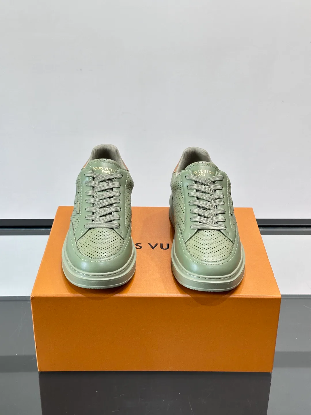 Кроссовки Мужские Louis Vuitton 13553742