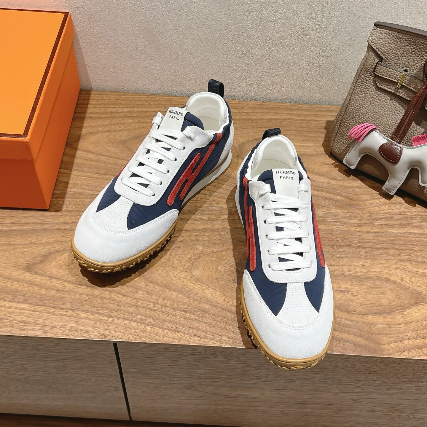 Кроссовки Женские Hermes 11376