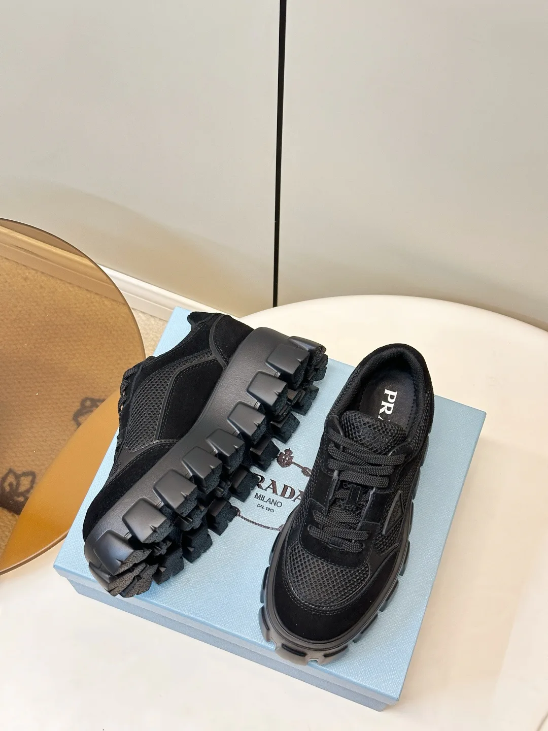 Кроссовки Женские Prada 18133083