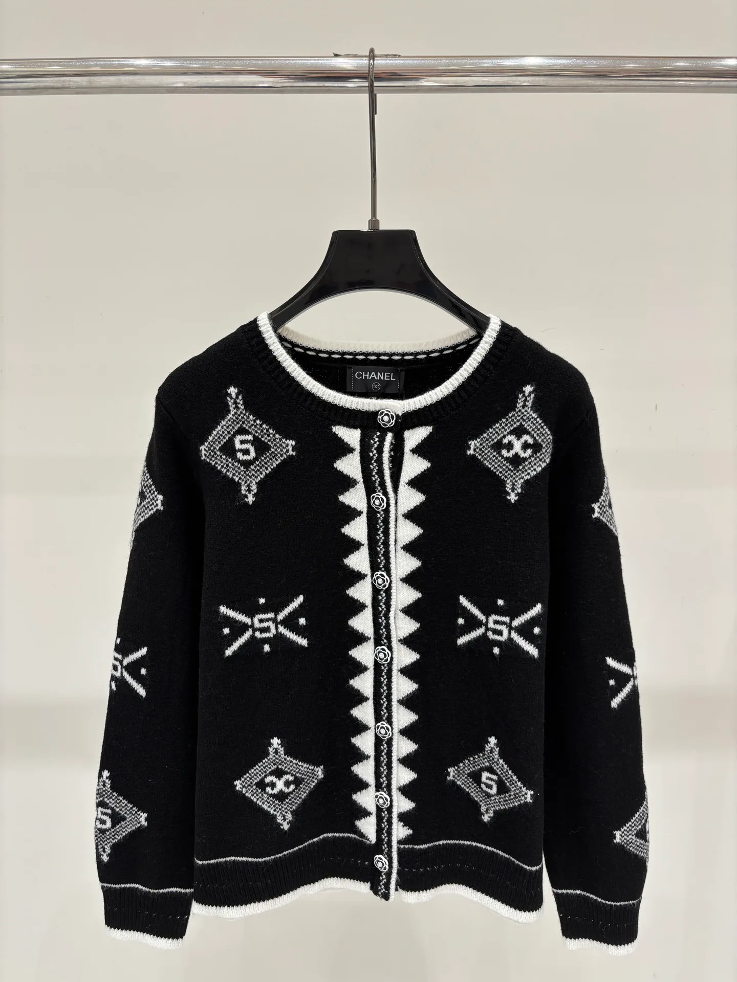 Джемперы И Свитеры Женские Chanel 18138503