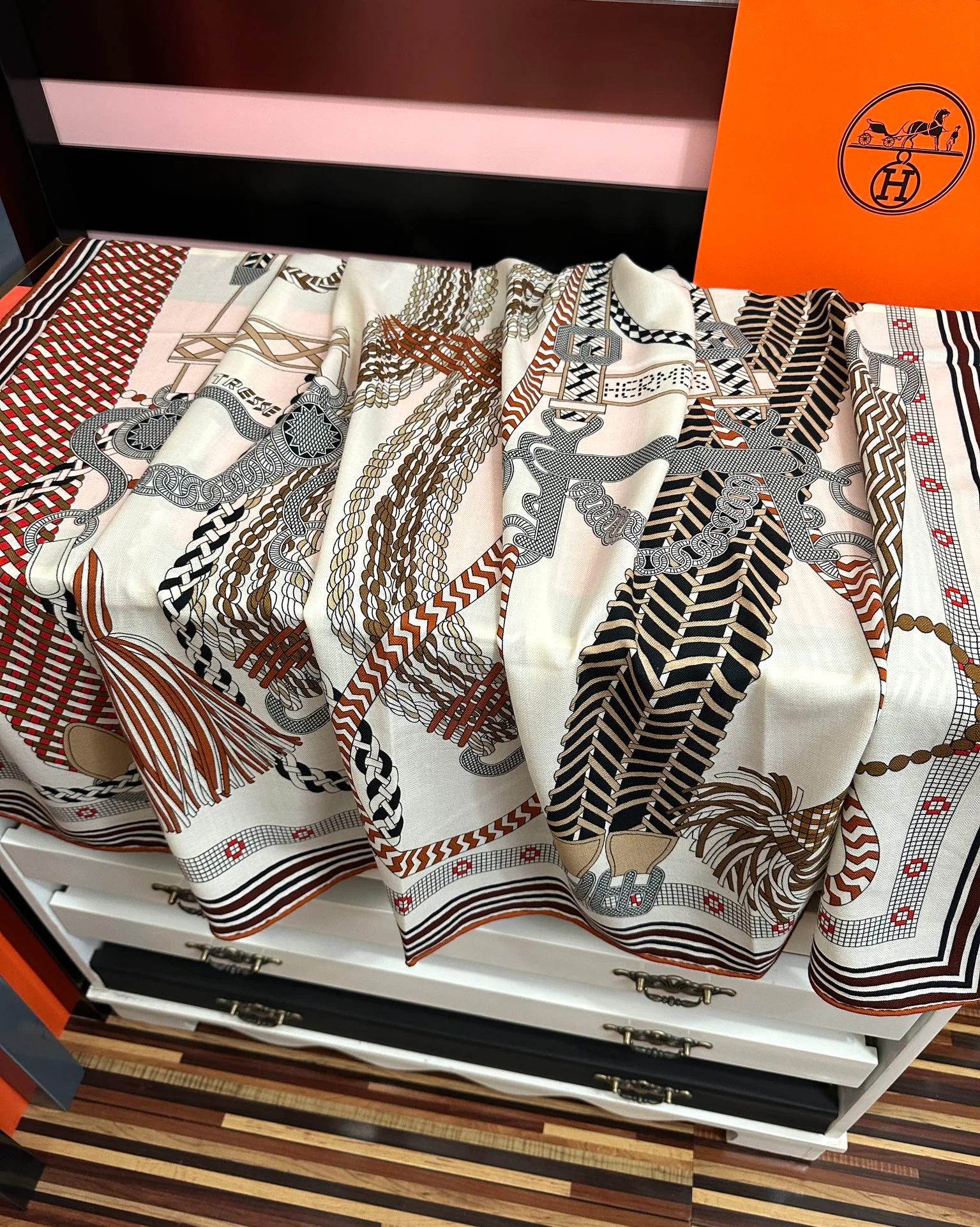 Шарфы Hermes 318408