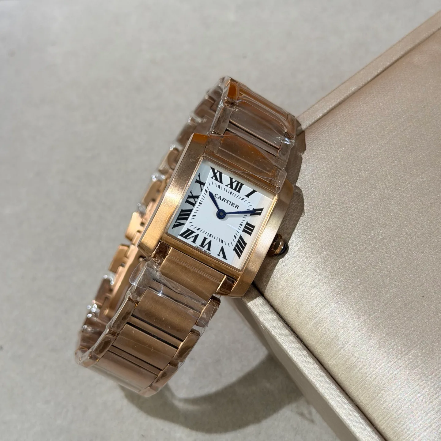 Часы Женские Cartier 17650367