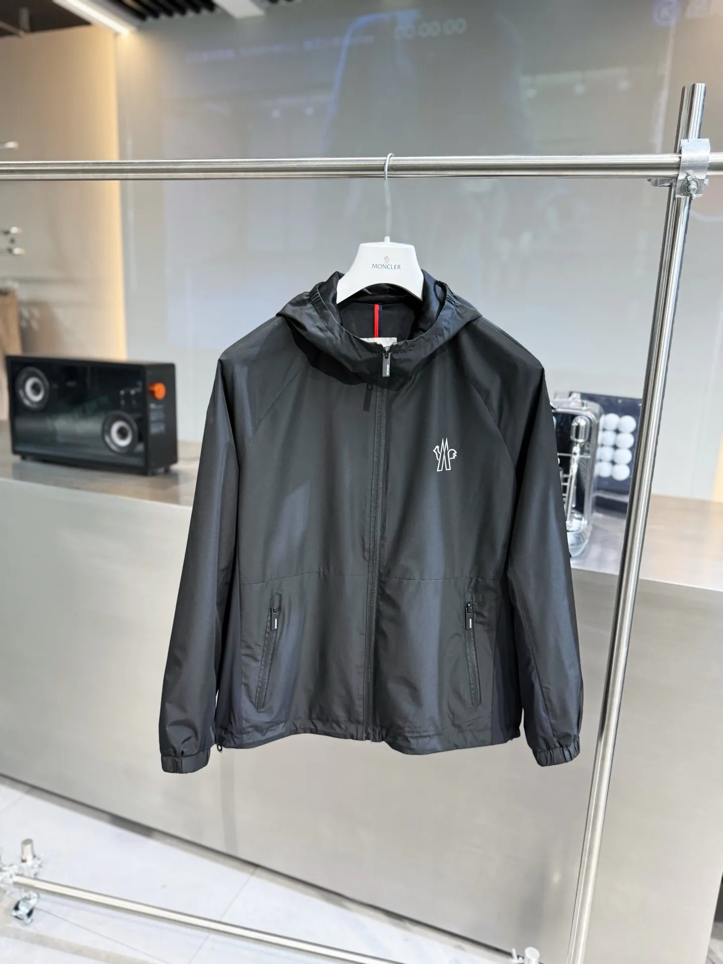 Куртки Женские Moncler Куртки Женские Moncler