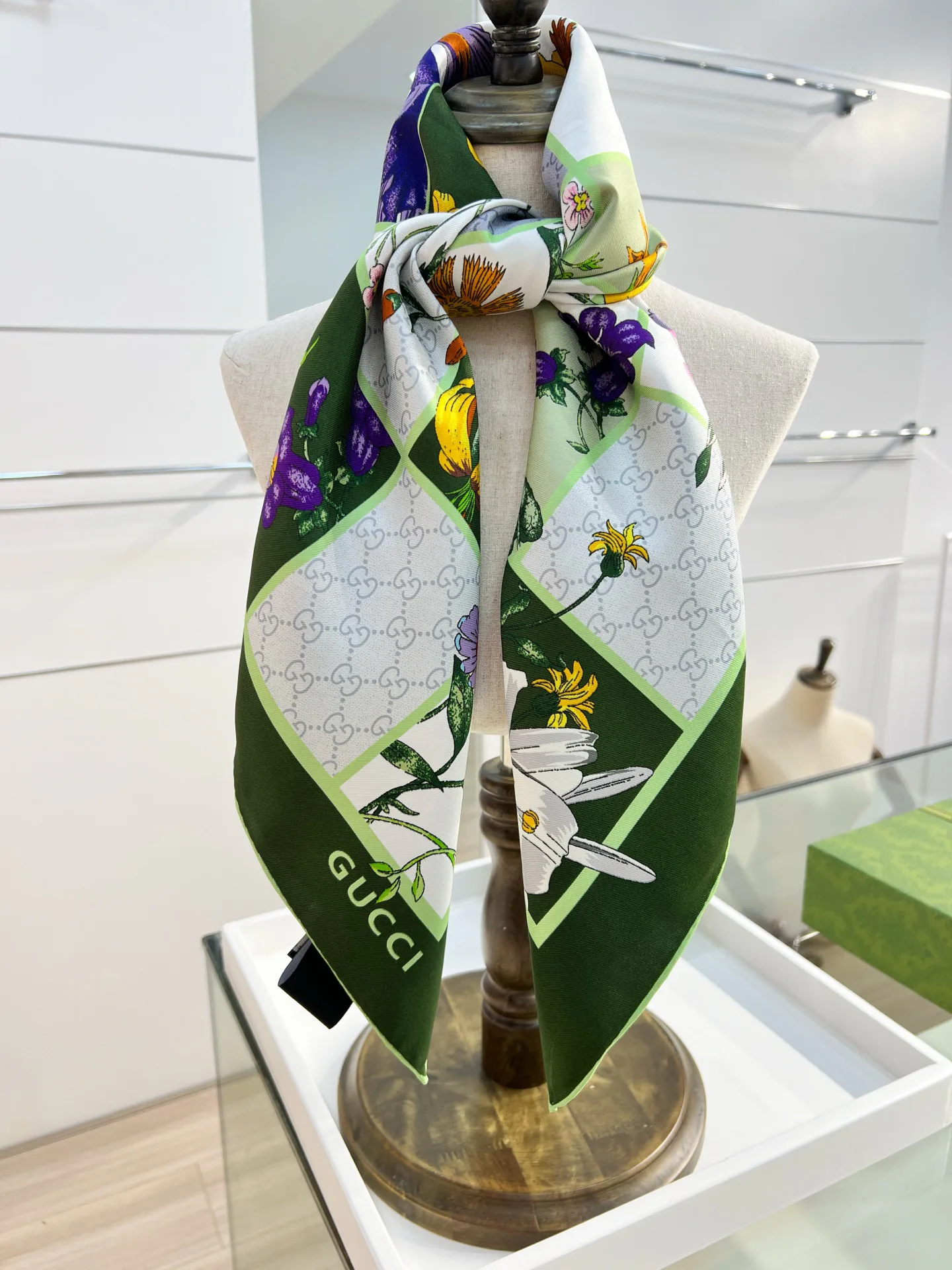 Платки Gucci 17323864