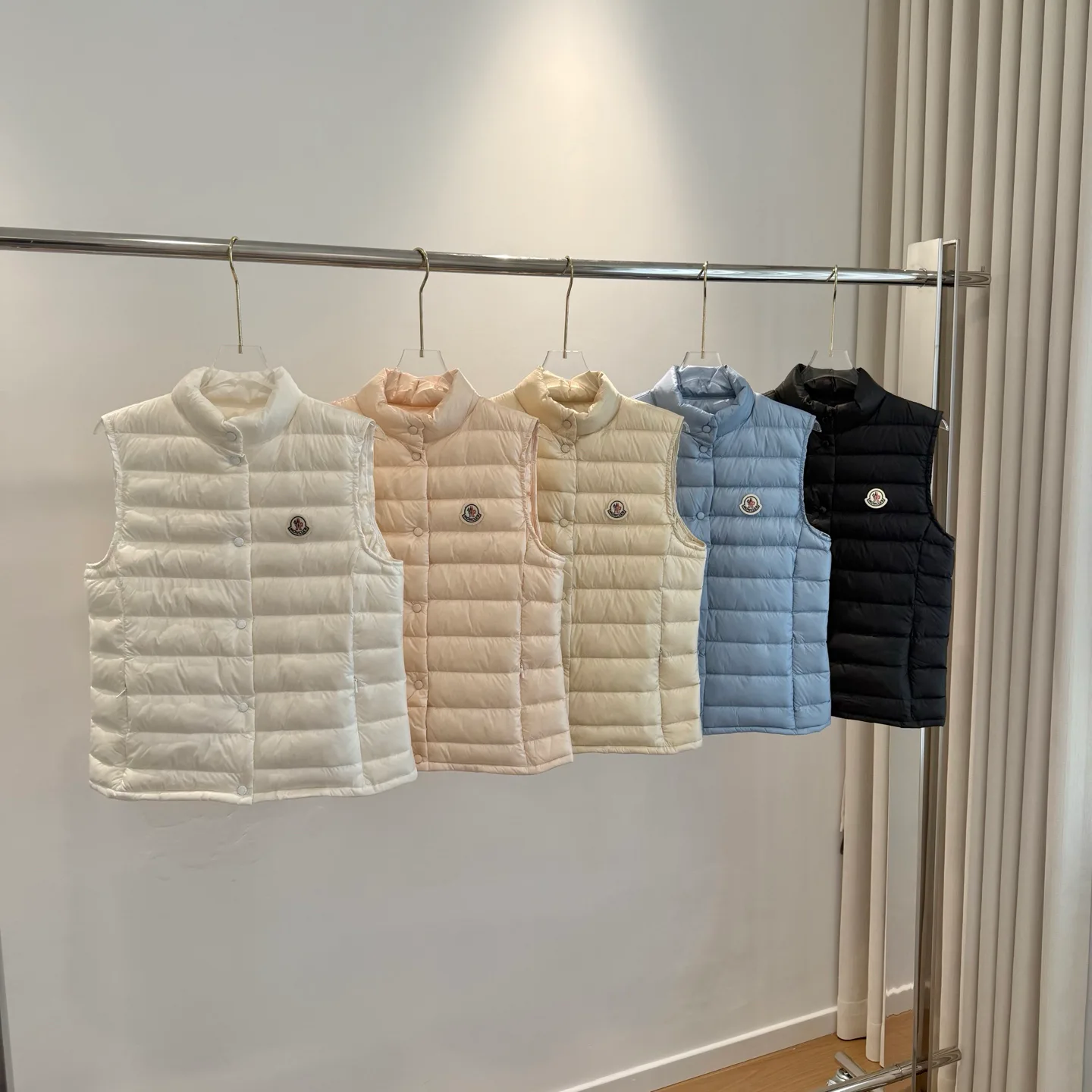 Жилеты Женские Moncler 18723706