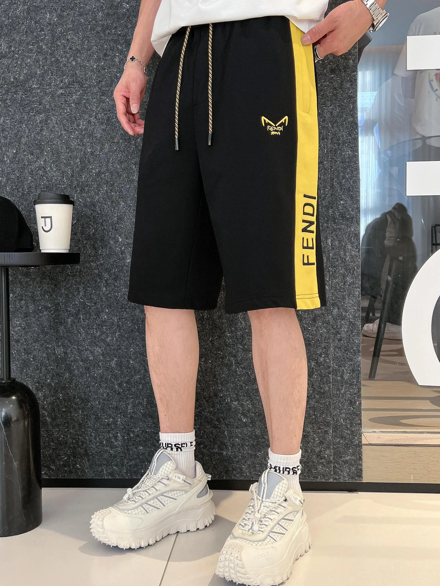 Шорты Мужские Fendi 13479625