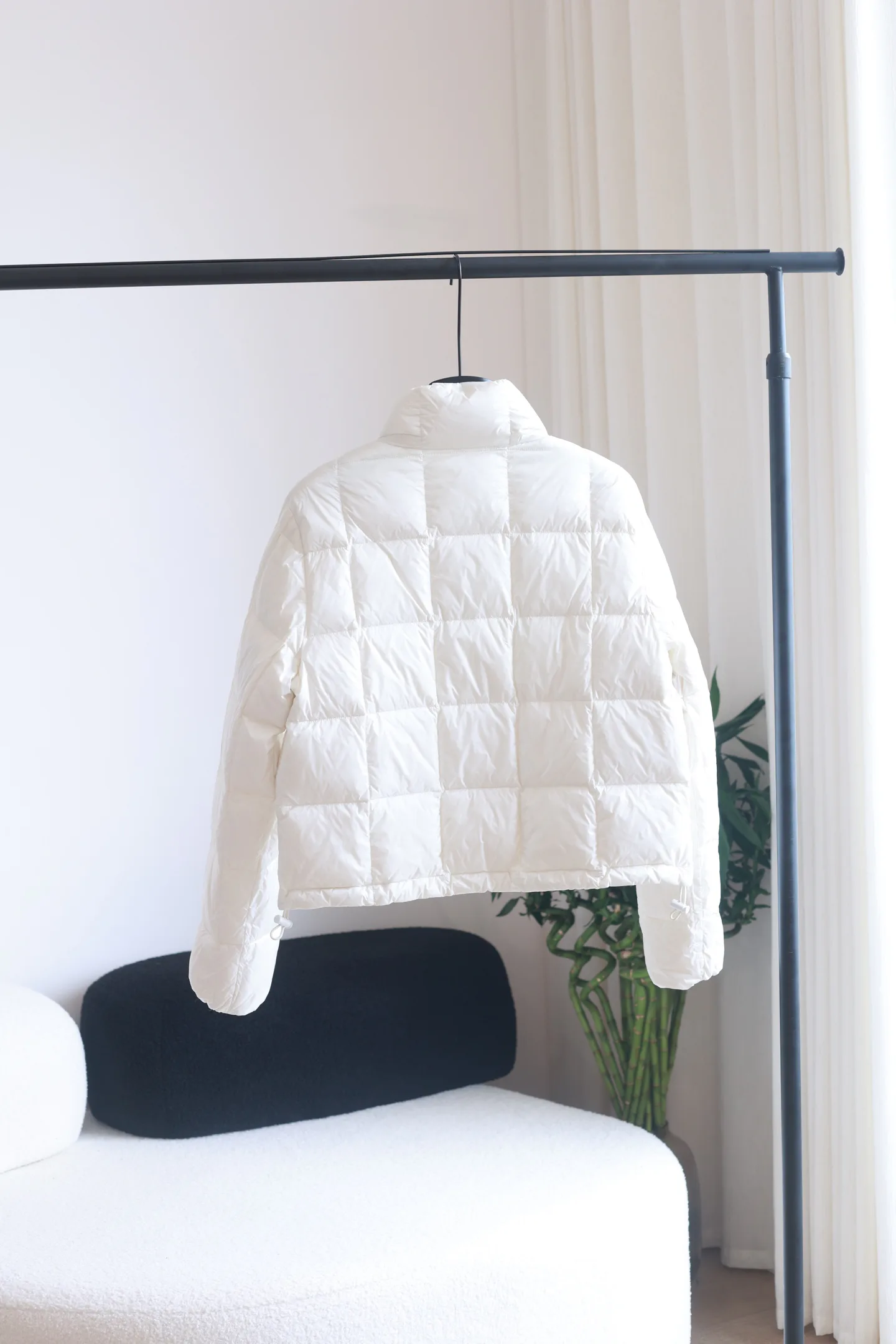Куртки И Пуховики Женские Moncler 18184518