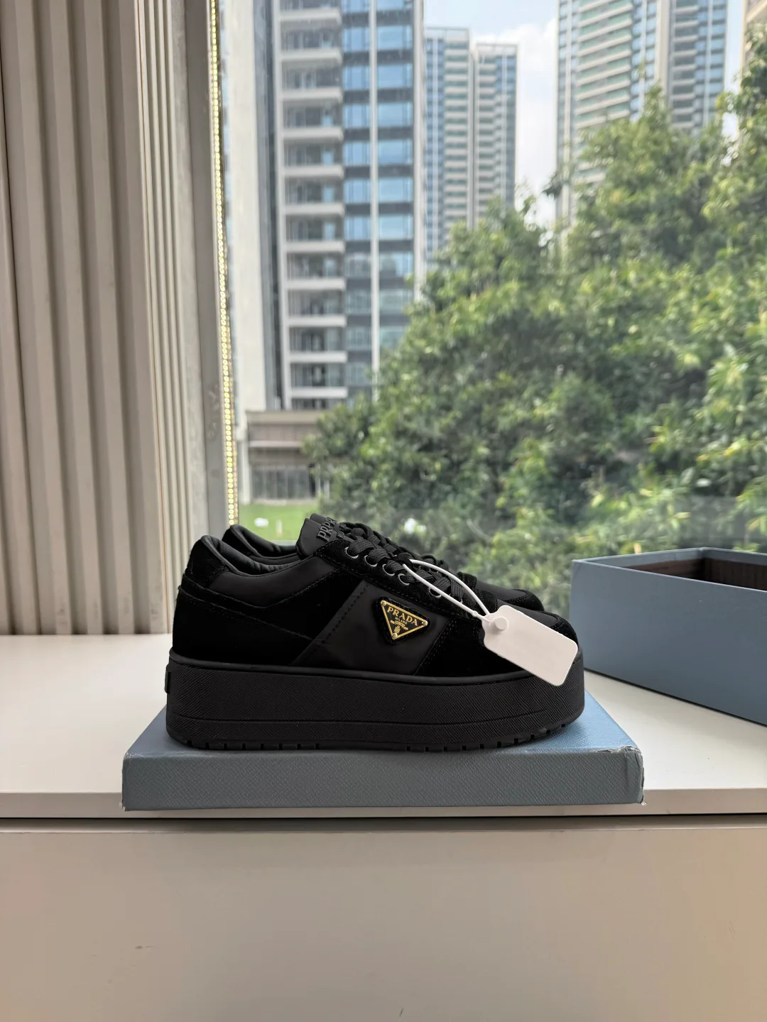 Кроссовки Женские Prada 18539273