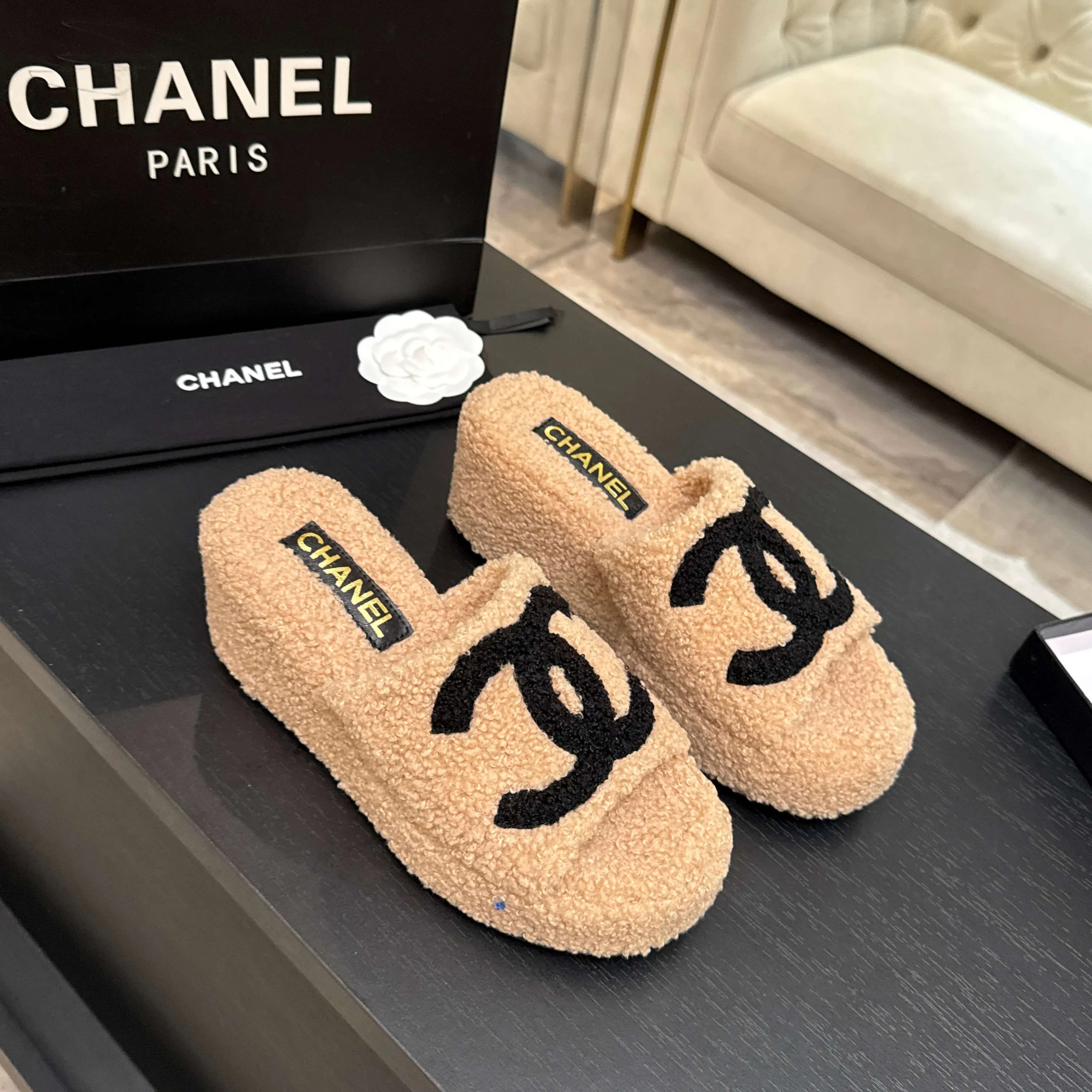Тапочки Женские Chanel 18501004