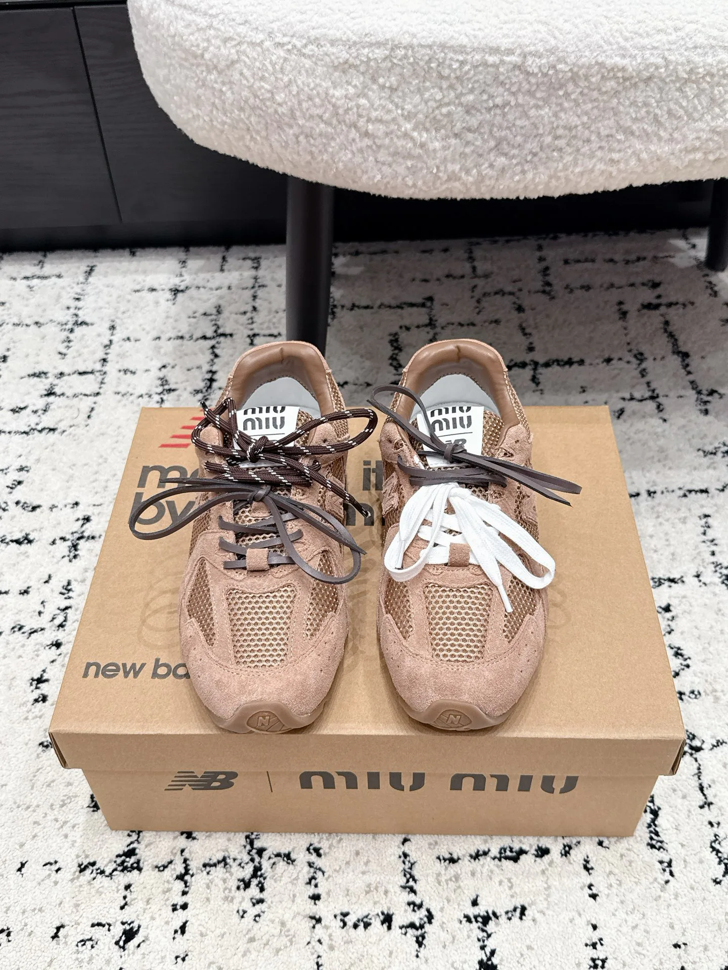 Кроссовки Женские Miu Miu 18409608