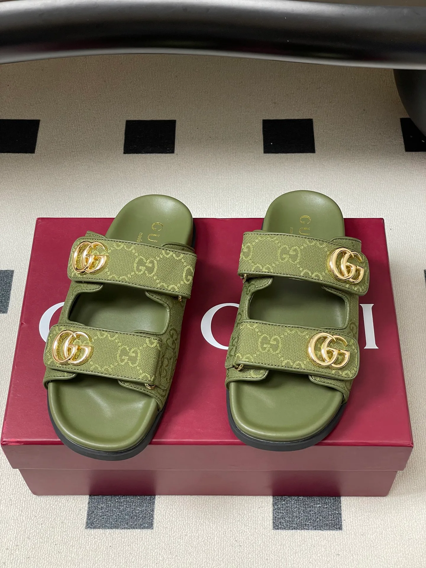 Сандалии Женские Gucci 11777365