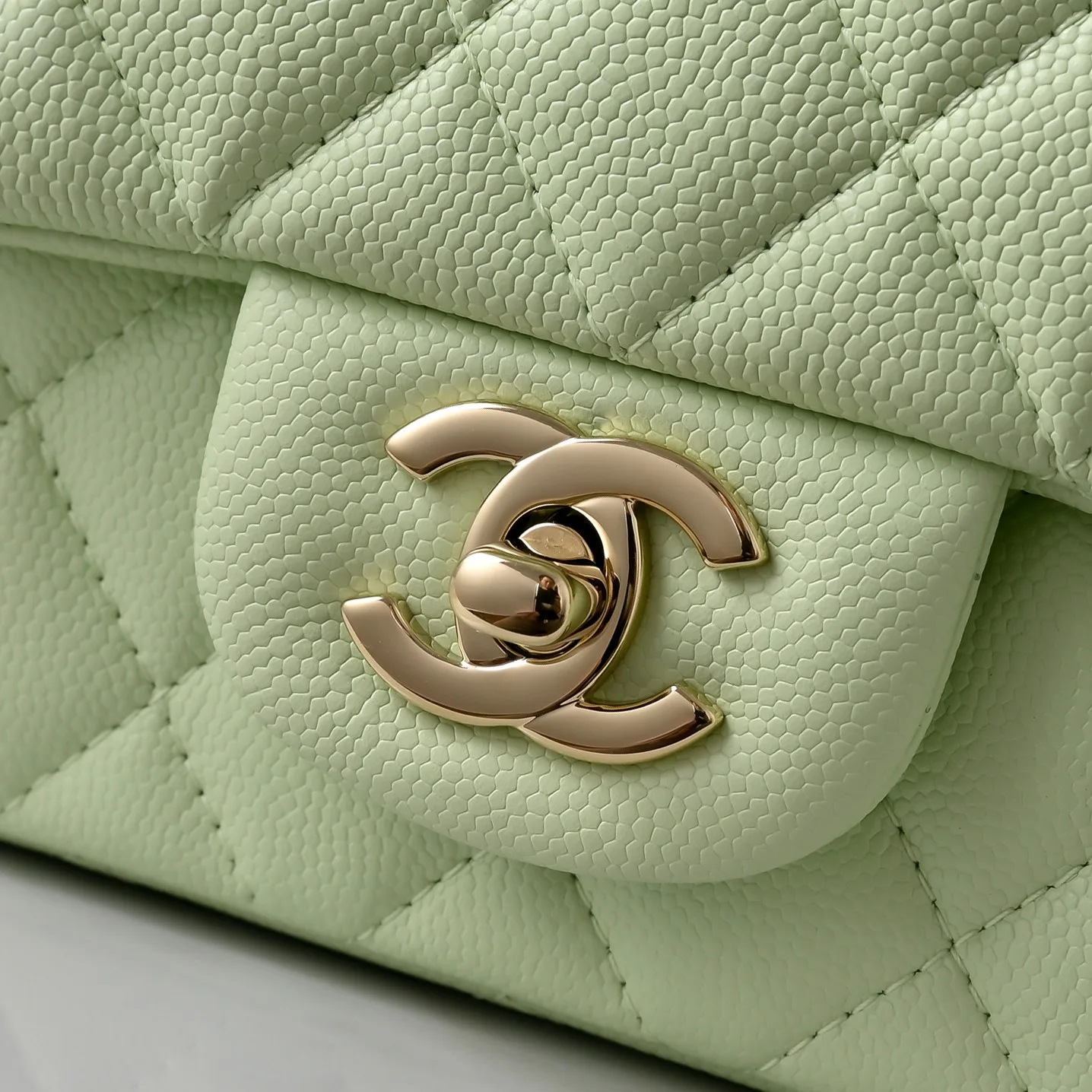 Классические Сумки Женские Chanel 18147802