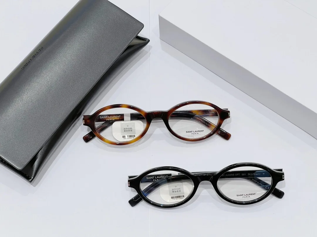 Очки Saint Laurent 18246169