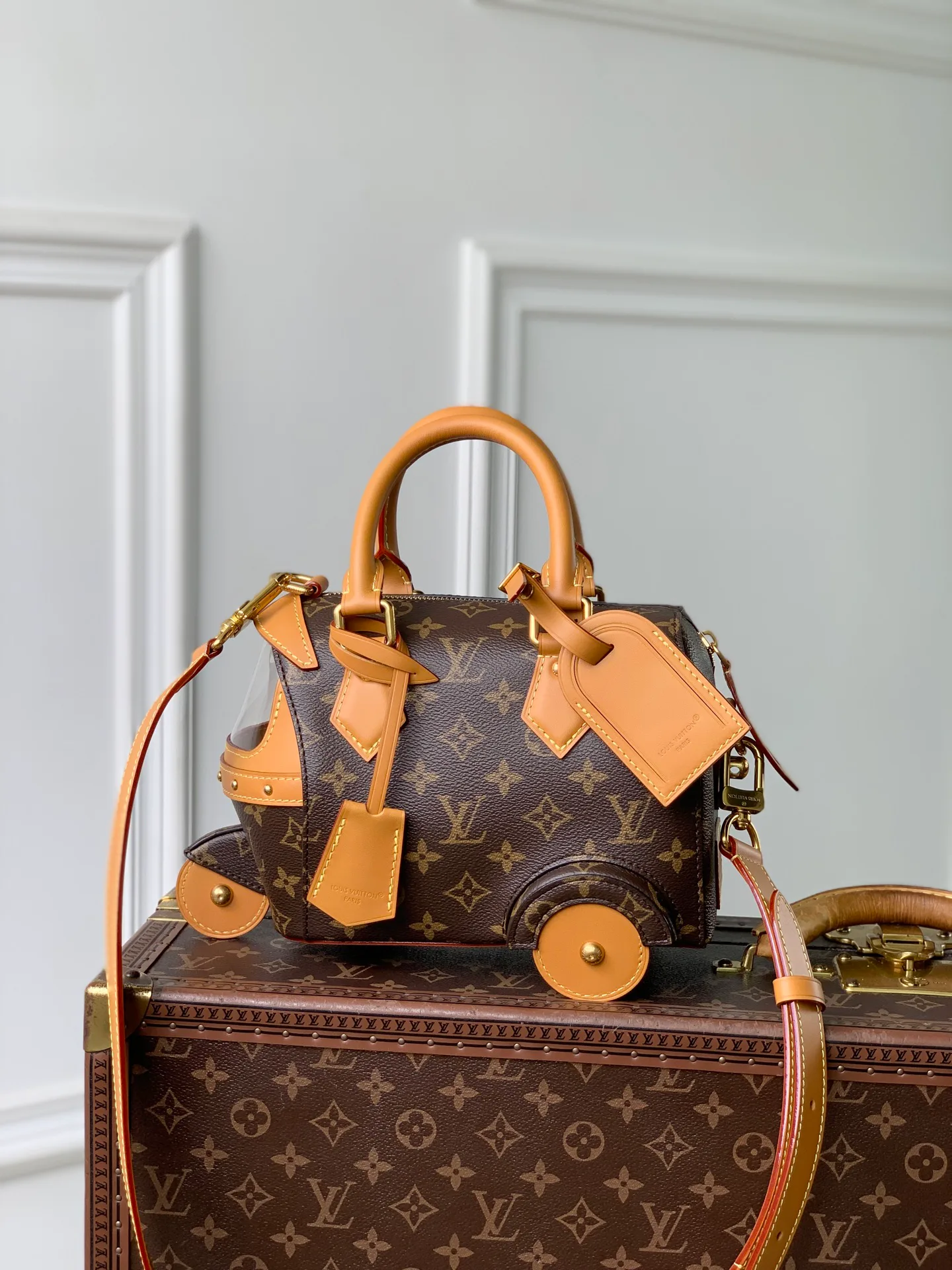 Классические Сумки Женские Louis Vuitton 18147437