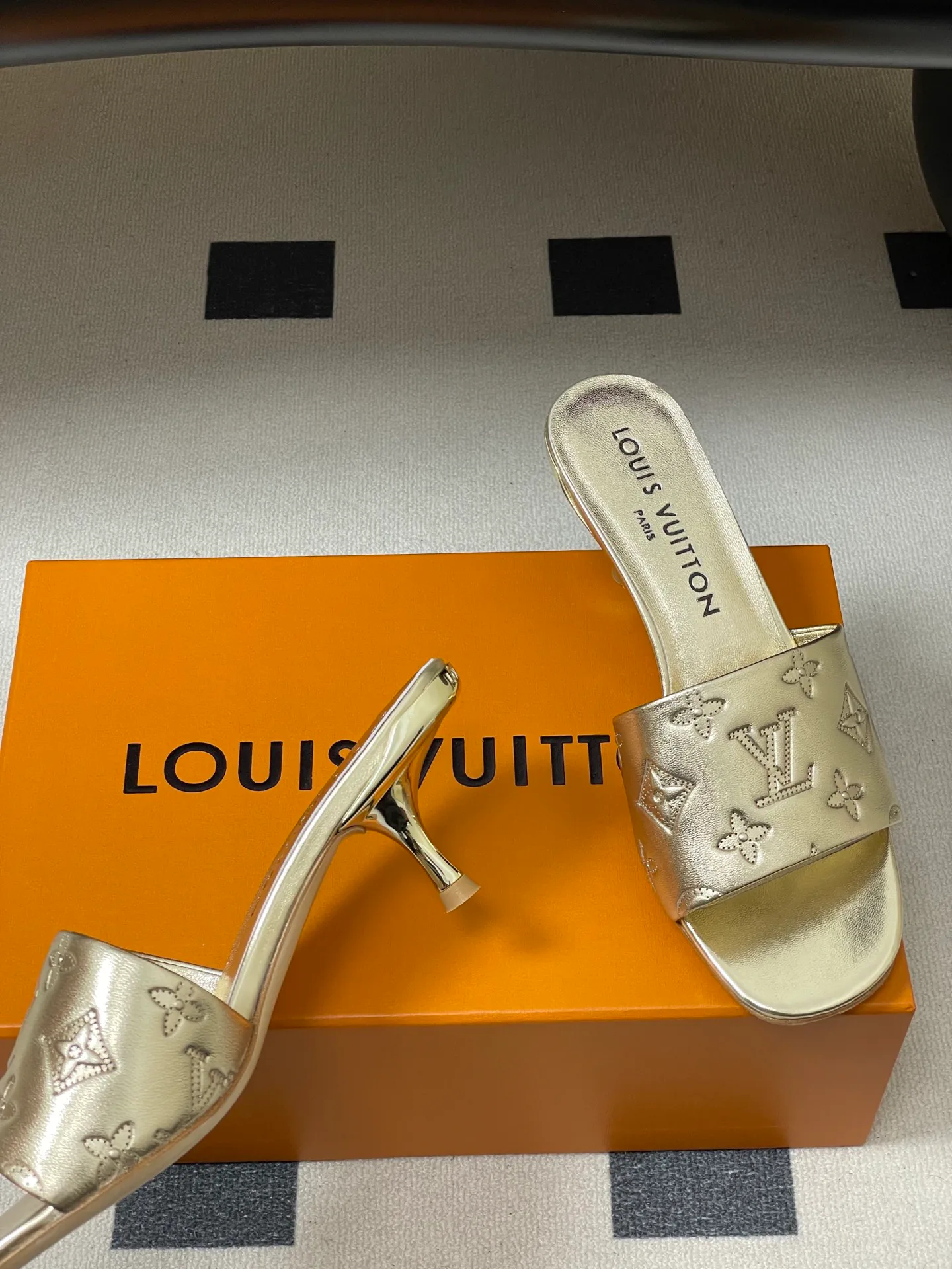 Сандалии Женские Louis Vuitton 3361708