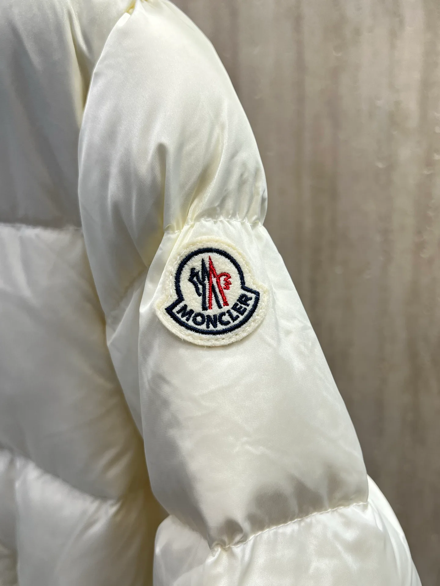 Куртки И Пуховики Женские Moncler 19361863