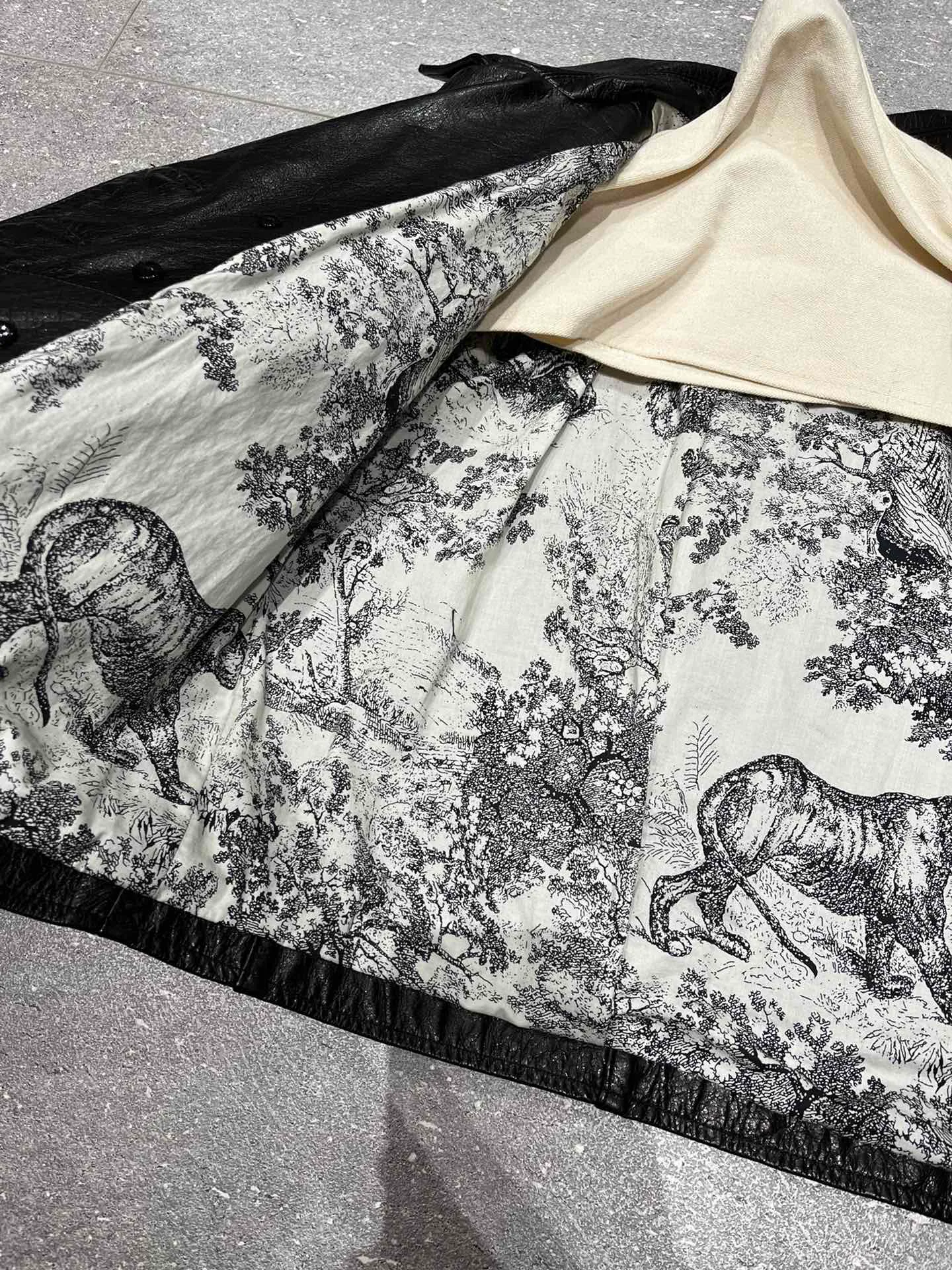 Кожаные Куртки И Дублёнки Женские Christian Dior 10088591