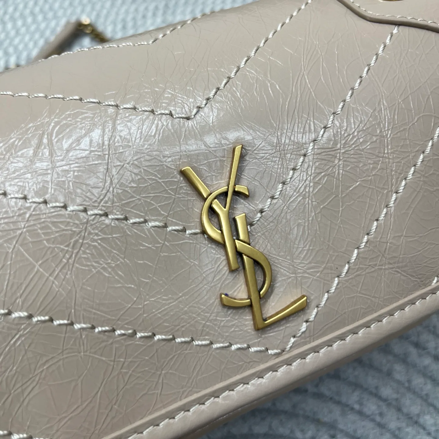 Классические Сумки Женские Saint Laurent 18220656