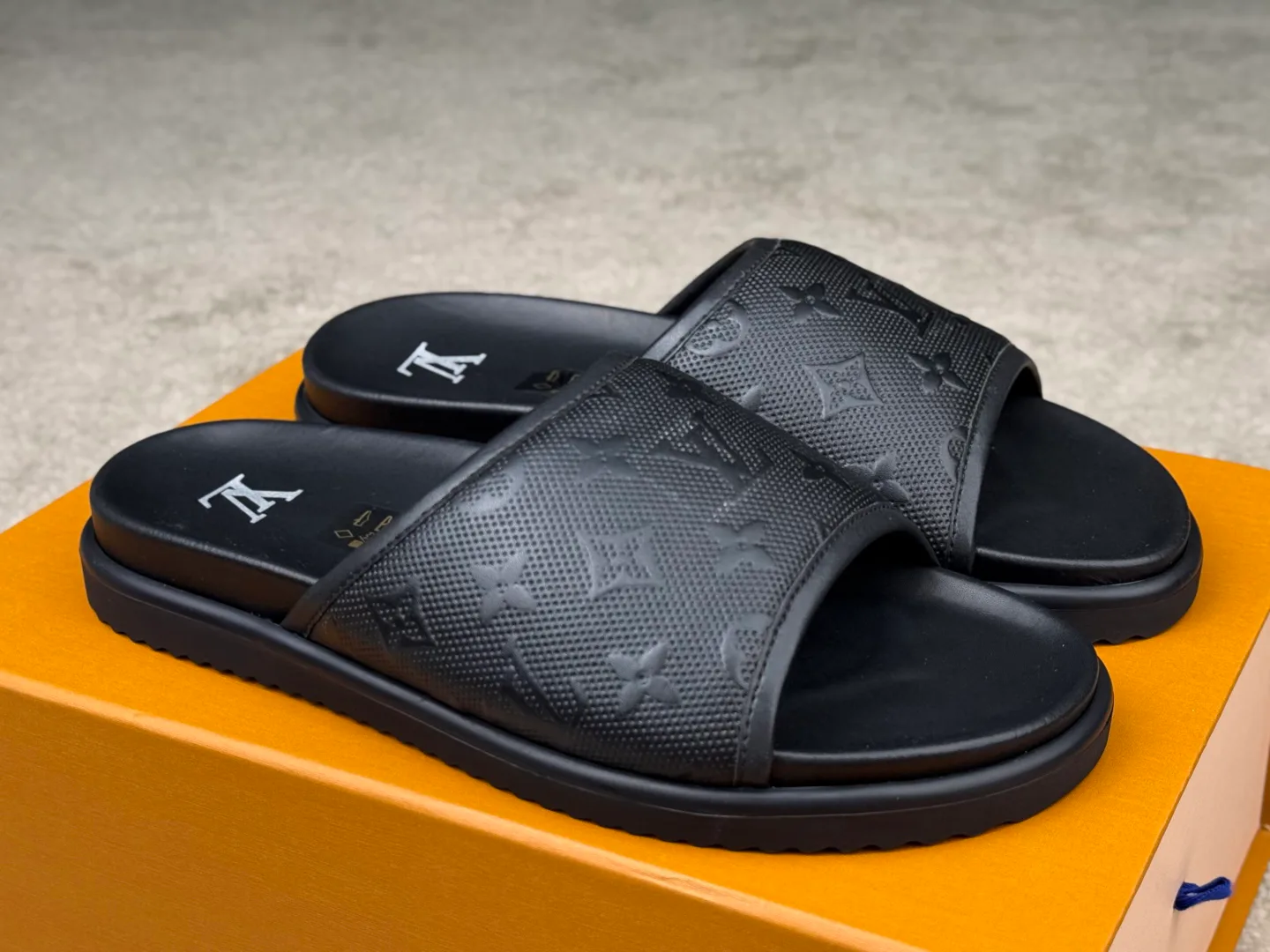 Шлепанцы Мужские Louis Vuitton 153338