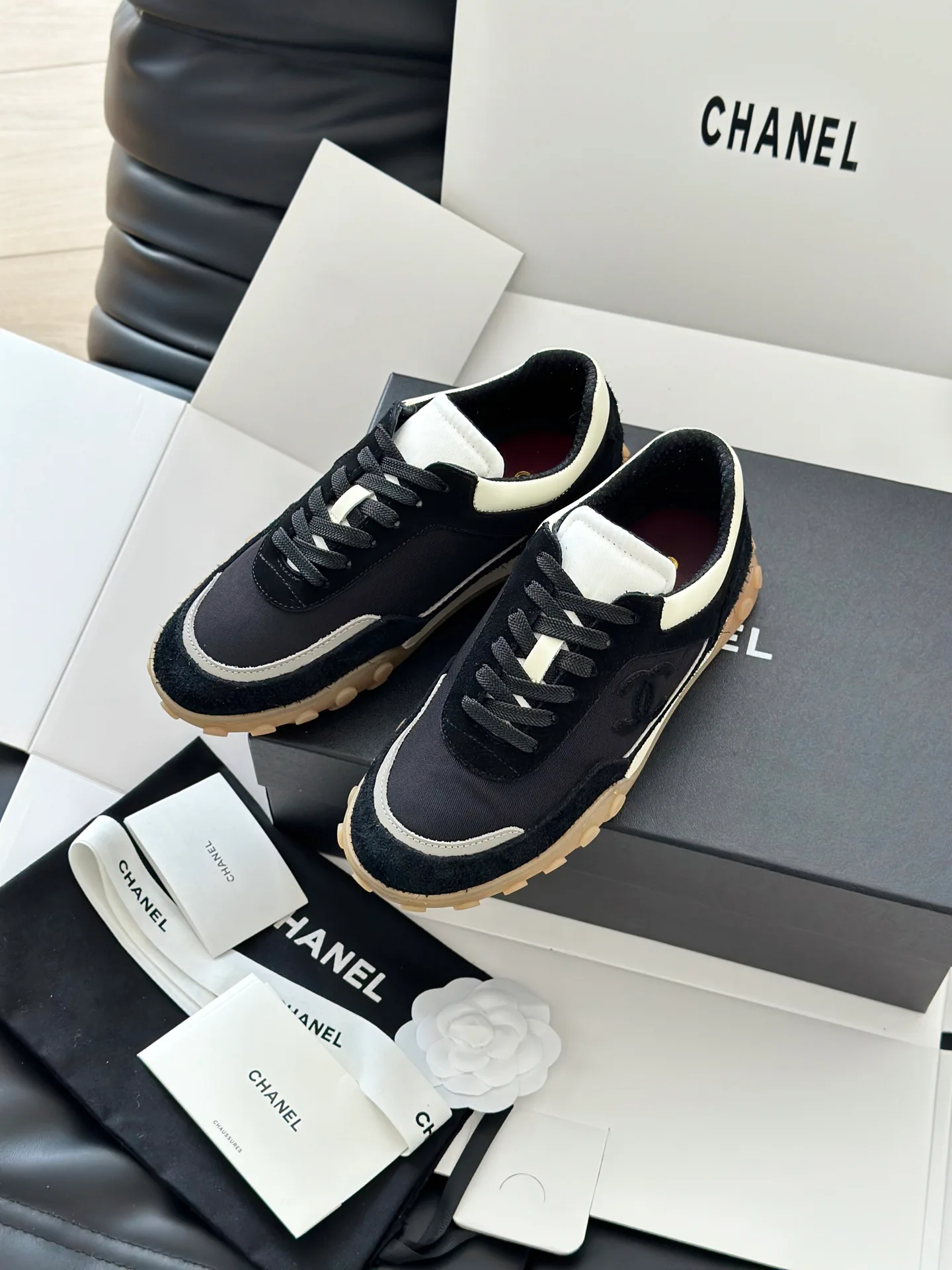 Кроссовки Женские Chanel 18765007