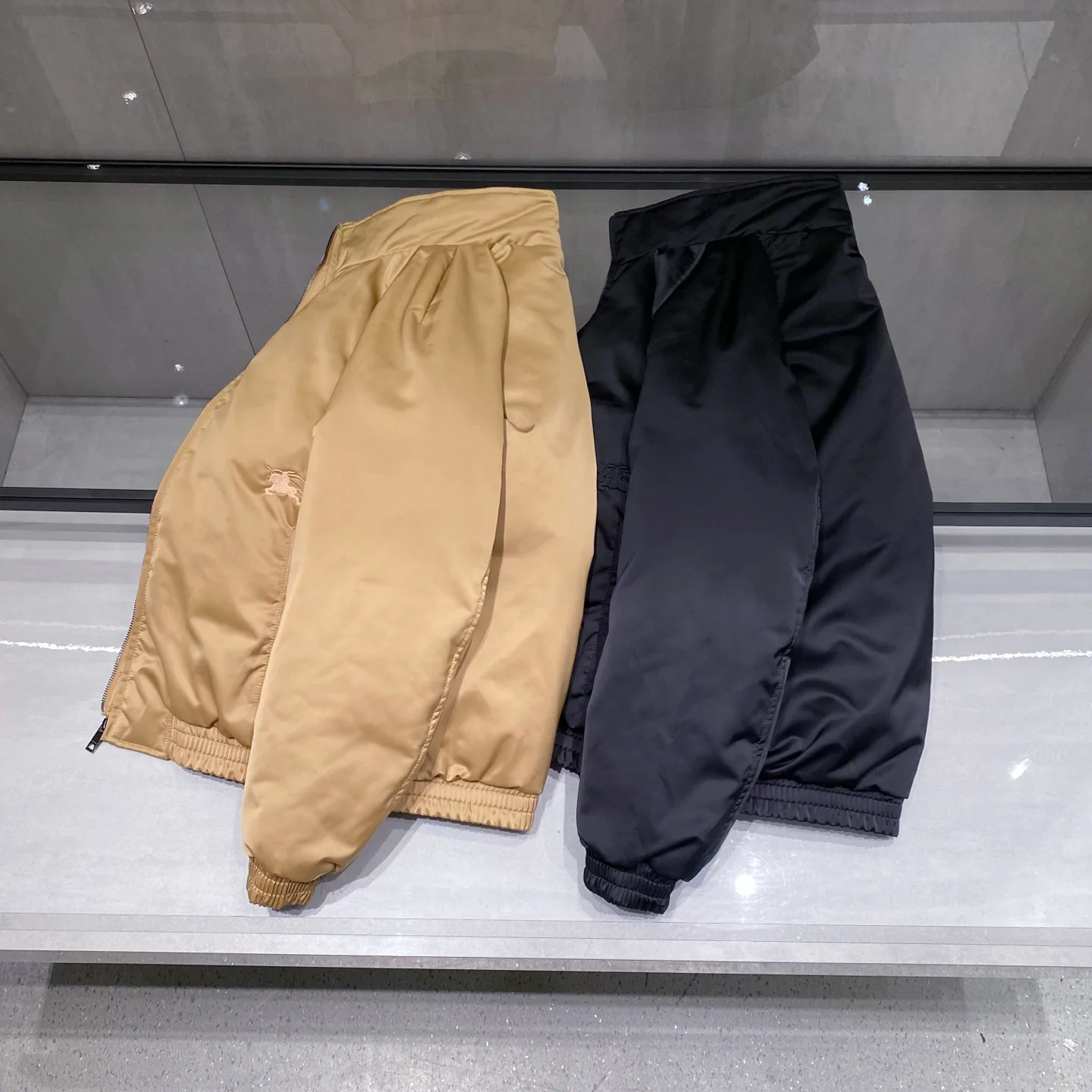 Куртки И Пуховики Мужские Moncler 1807029