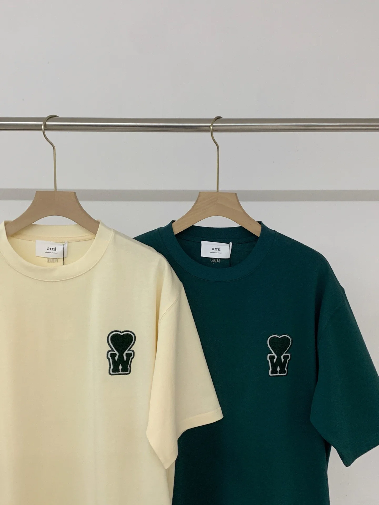 Футболки Женские Ami Paris 36395