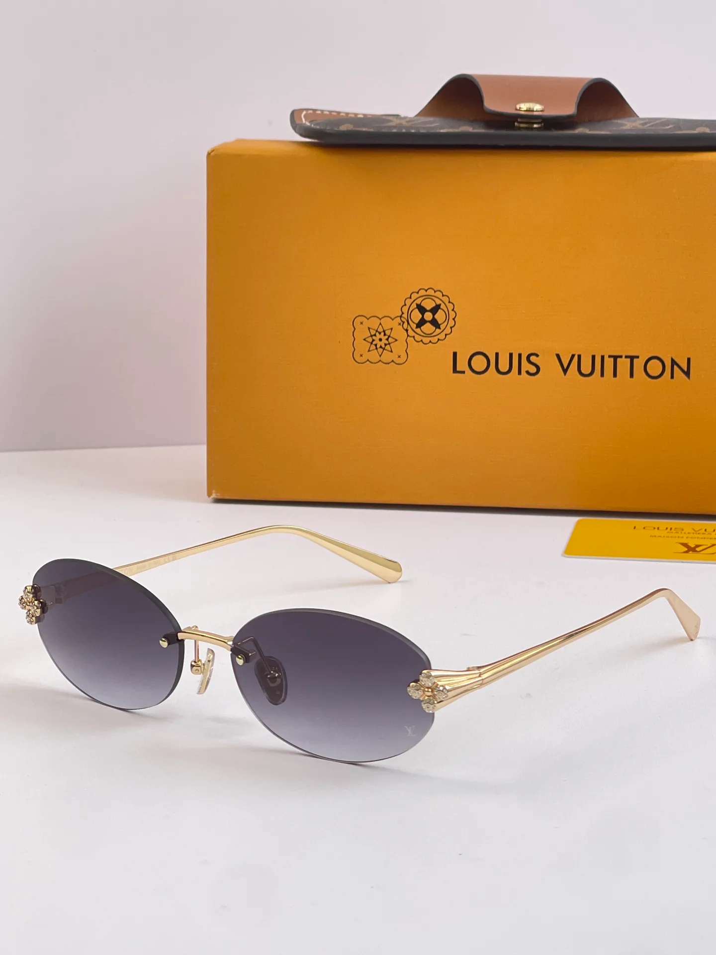 Очки Louis Vuitton 18226193