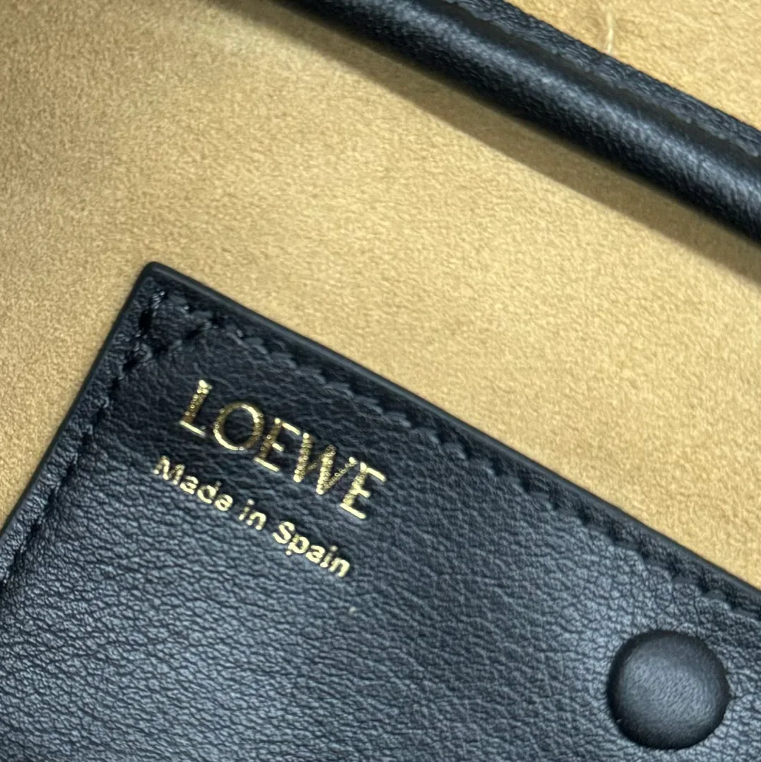 Классические Сумки Женские Loewe 11674479
