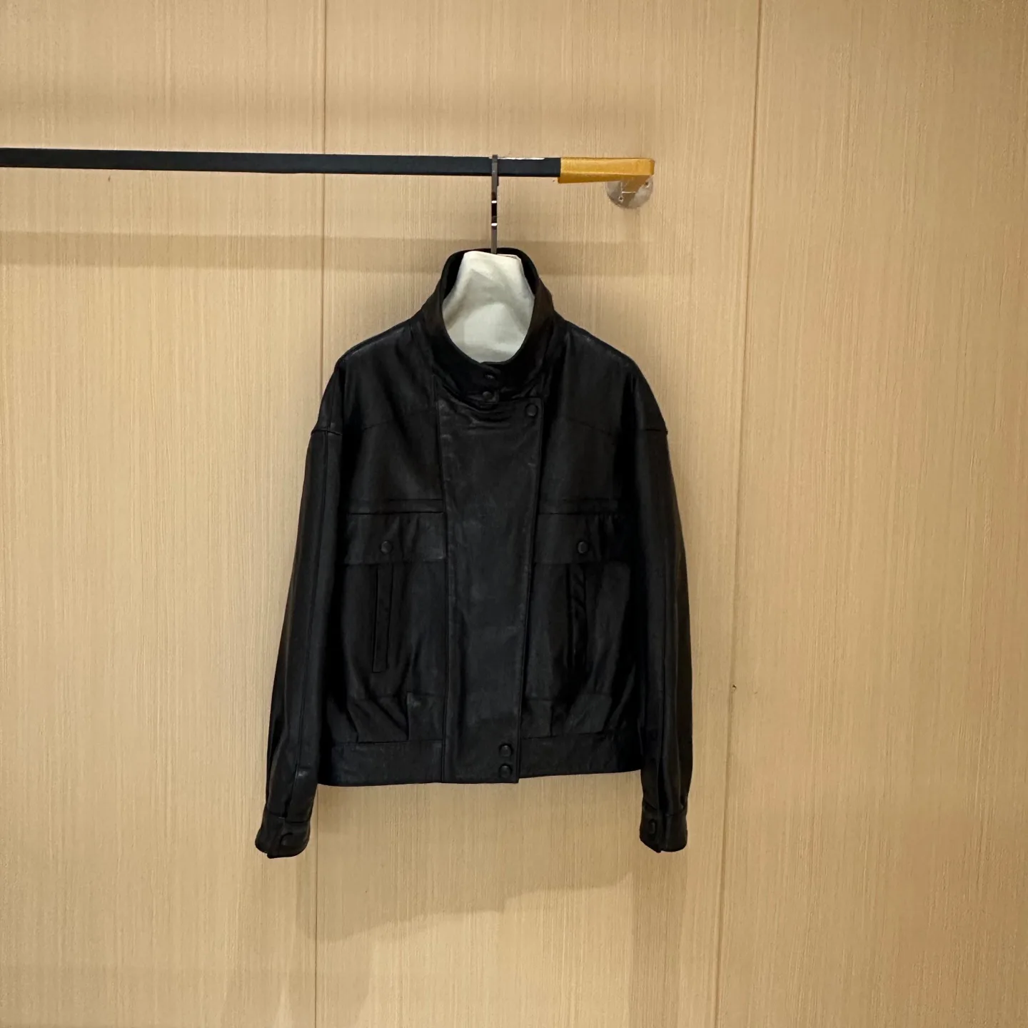 Кожаные Куртки И Дублёнки Женские Saint Laurent 11834547