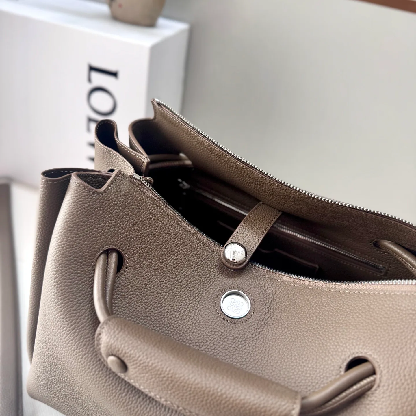 Классические Сумки Женские Loewe 690472