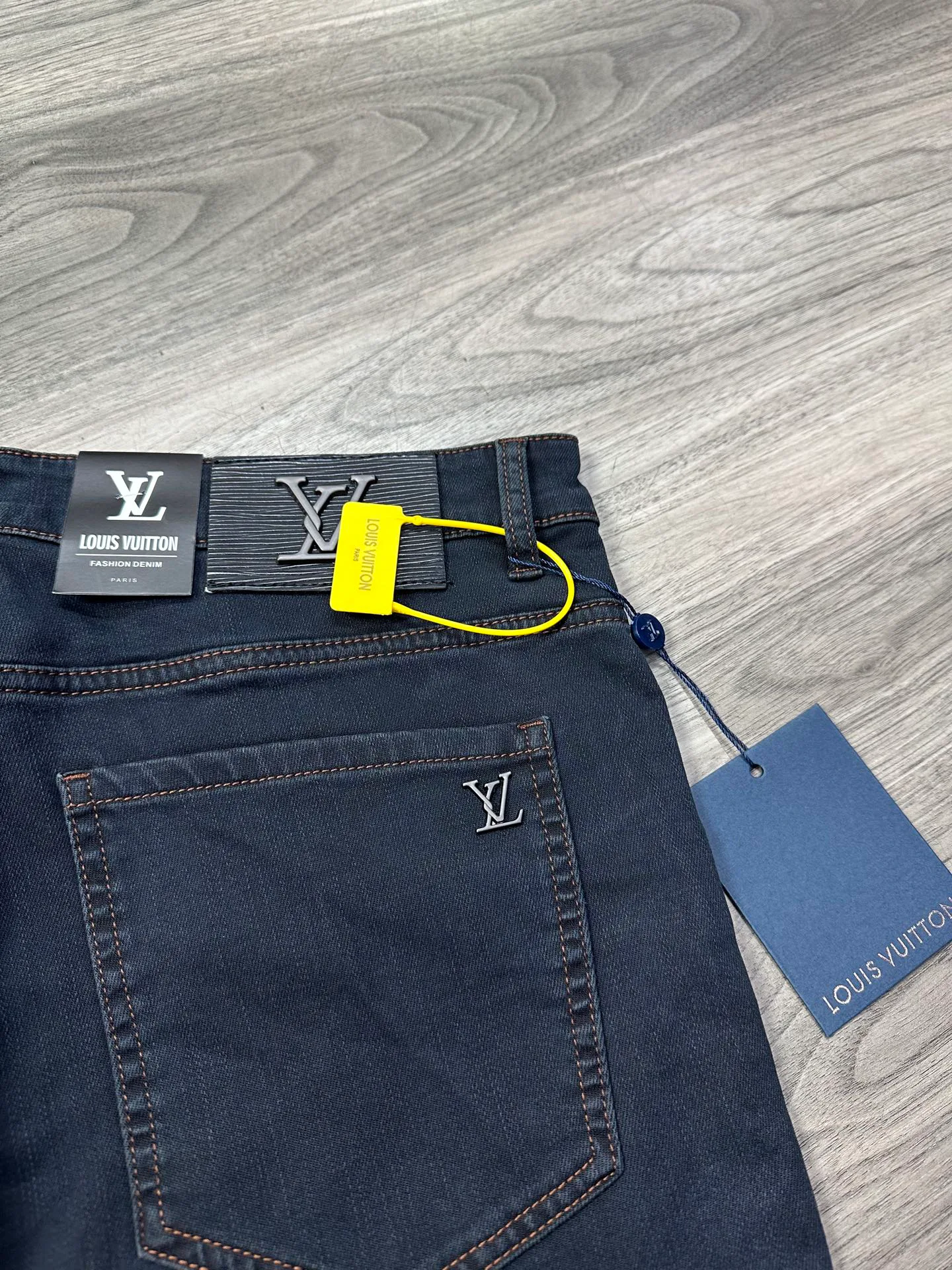 Джинсы Женские Louis Vuitton 1548447