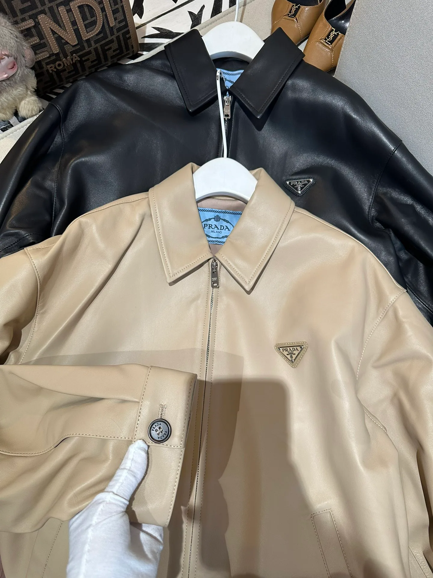 Кожаные Куртки И Дублёнки Женские Prada 11491682
