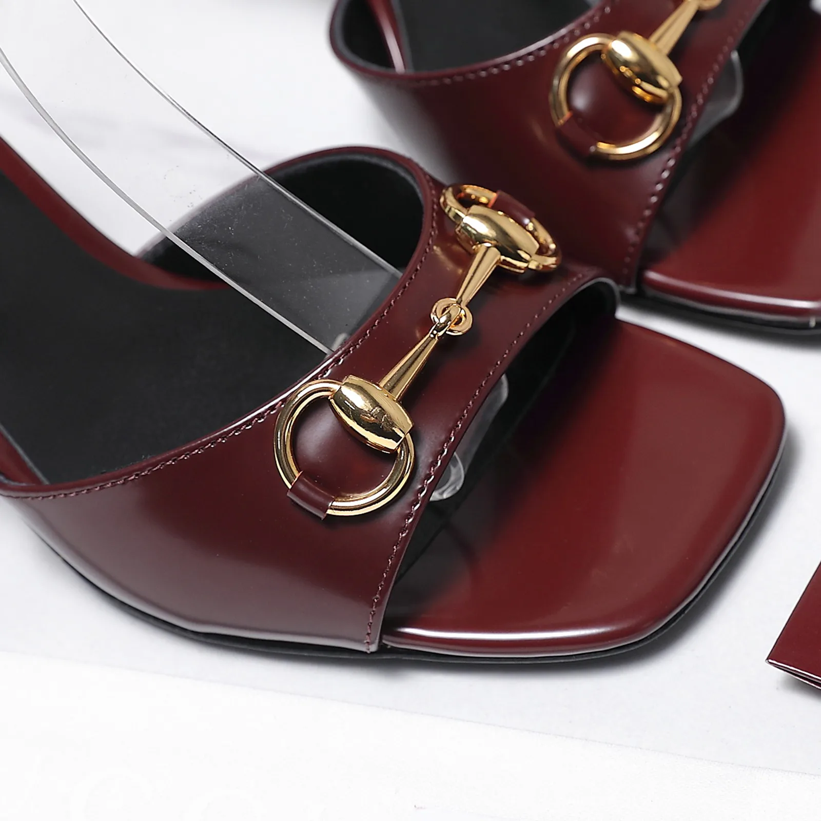 Босоножки Женские Gucci 13542410