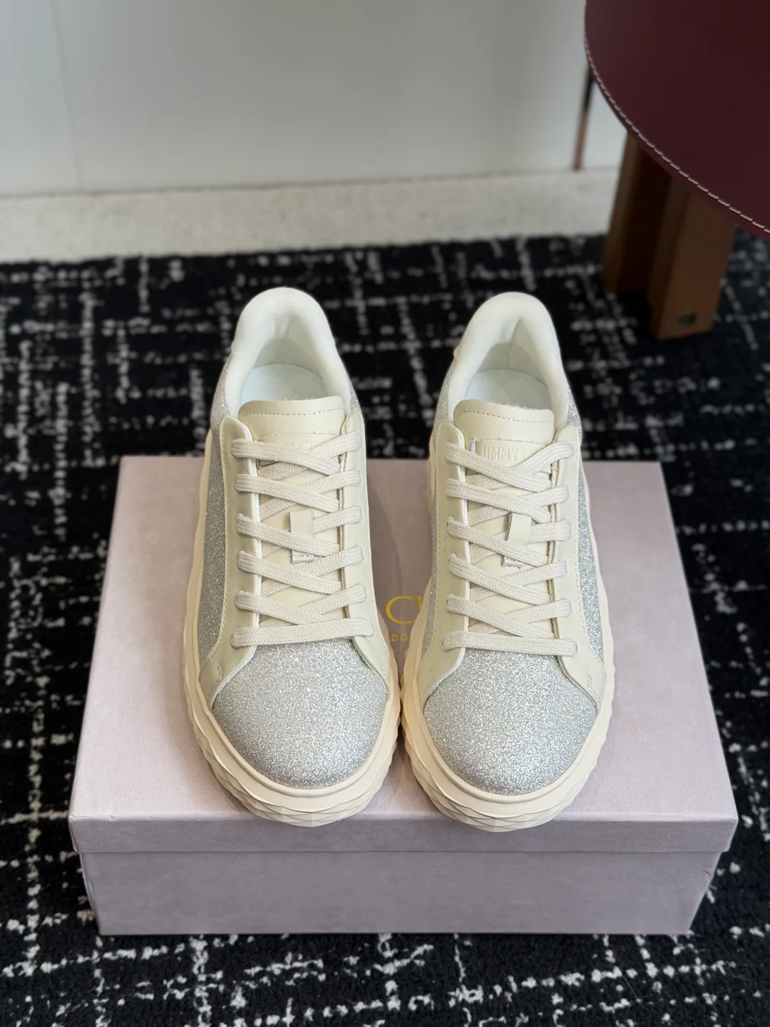 Кроссовки Женские Jimmy Choo 18260365
