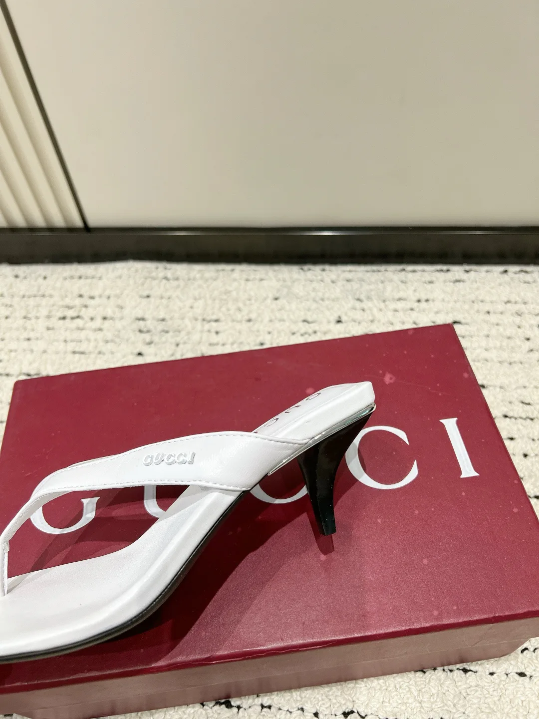 Шлепанцы Женские Gucci 17637844