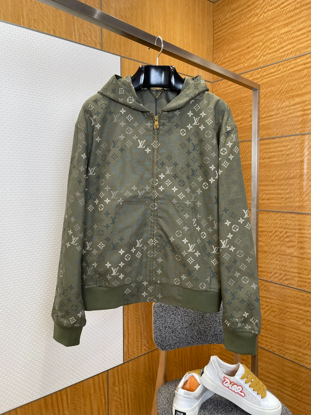 Куртки И Пуховики Мужские Louis Vuitton 5877487