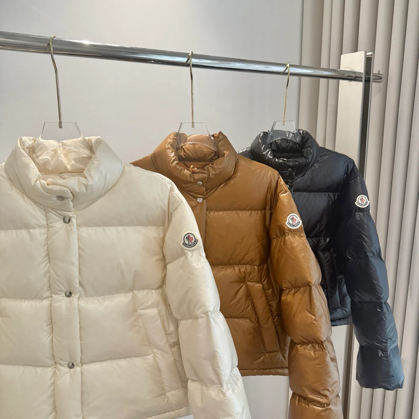 Куртки И Пуховики Женские Moncler 18723717