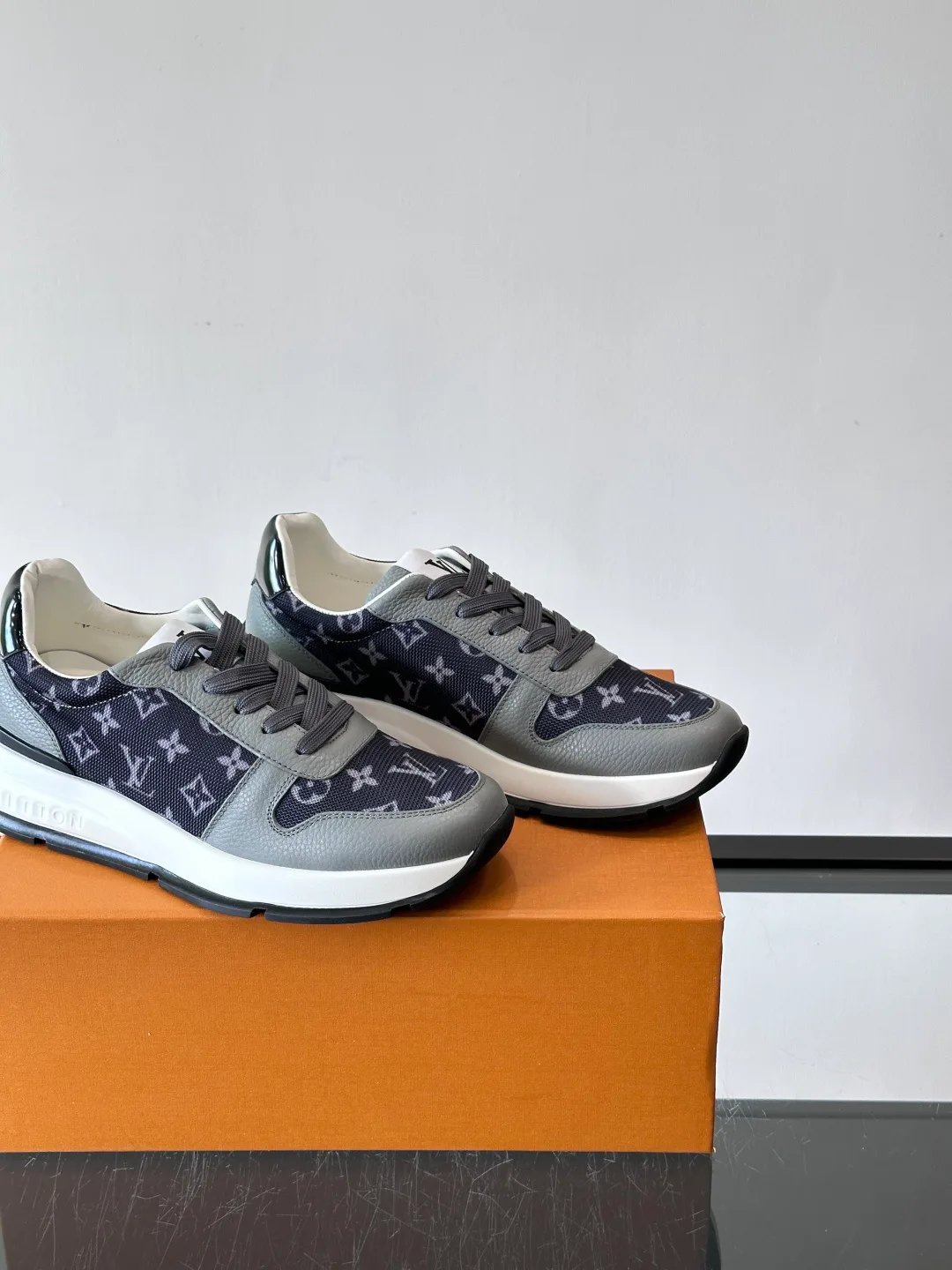 Кроссовки Мужские Louis Vuitton 398348